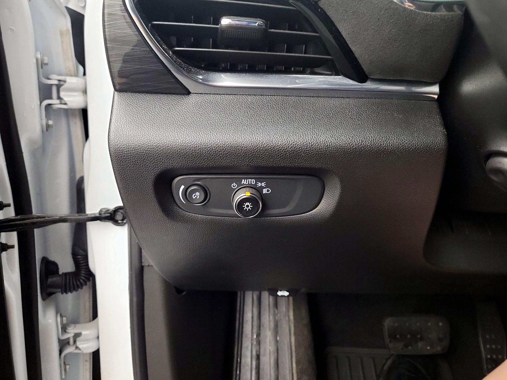 Thumbnail: 2023 Chevrolet Traverse - 13