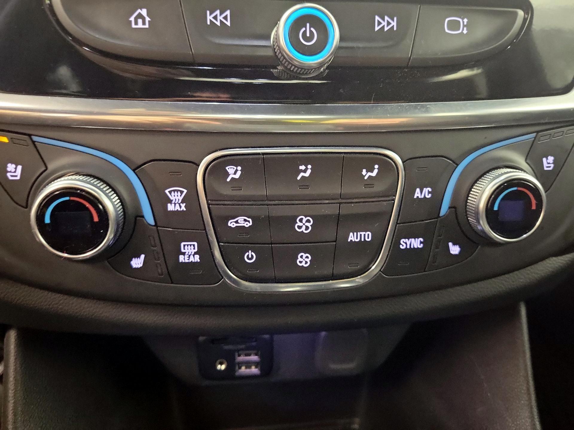 Thumbnail: 2023 Chevrolet Traverse - 17