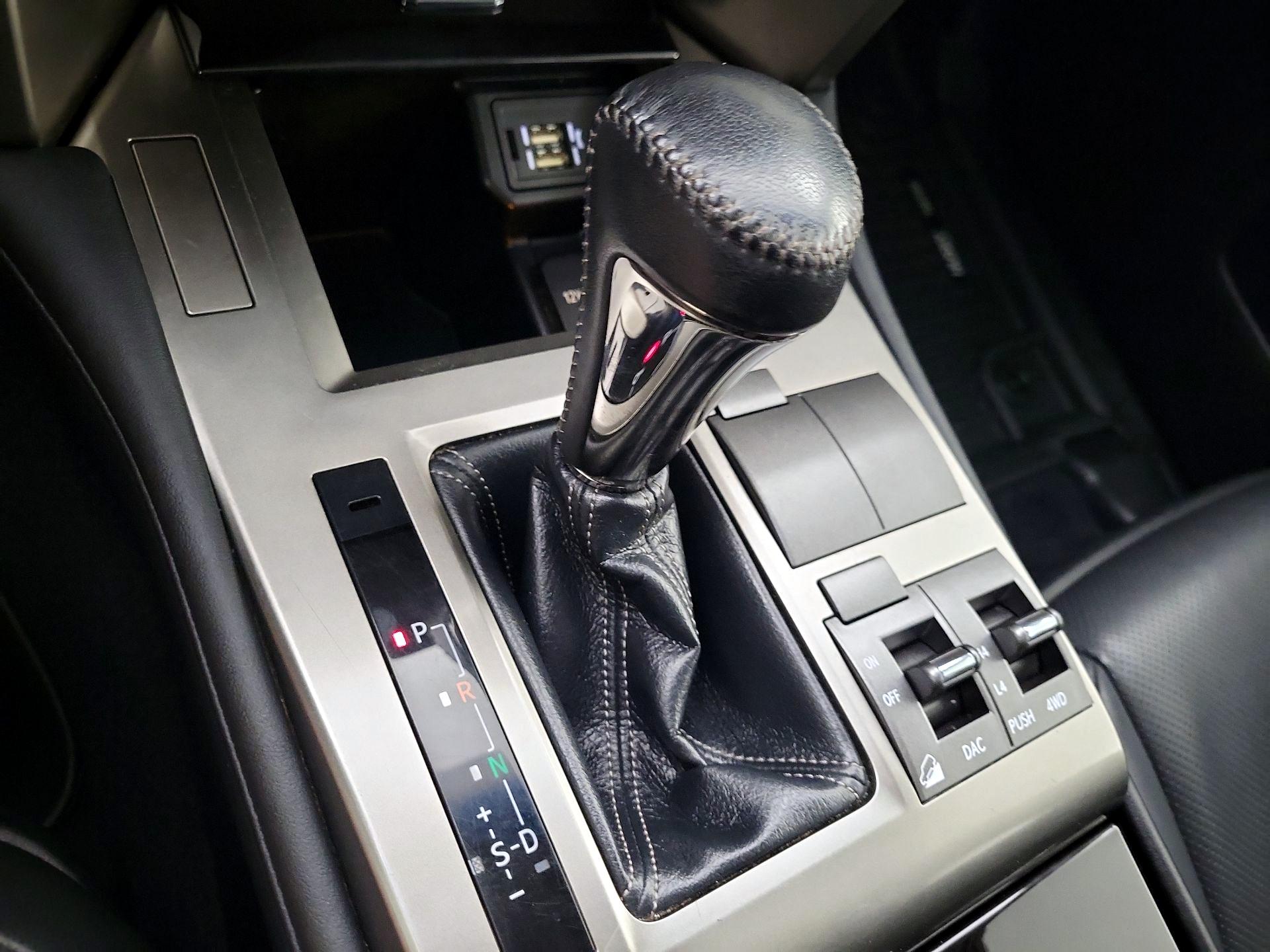 Thumbnail: 2014 Lexus GX - 18