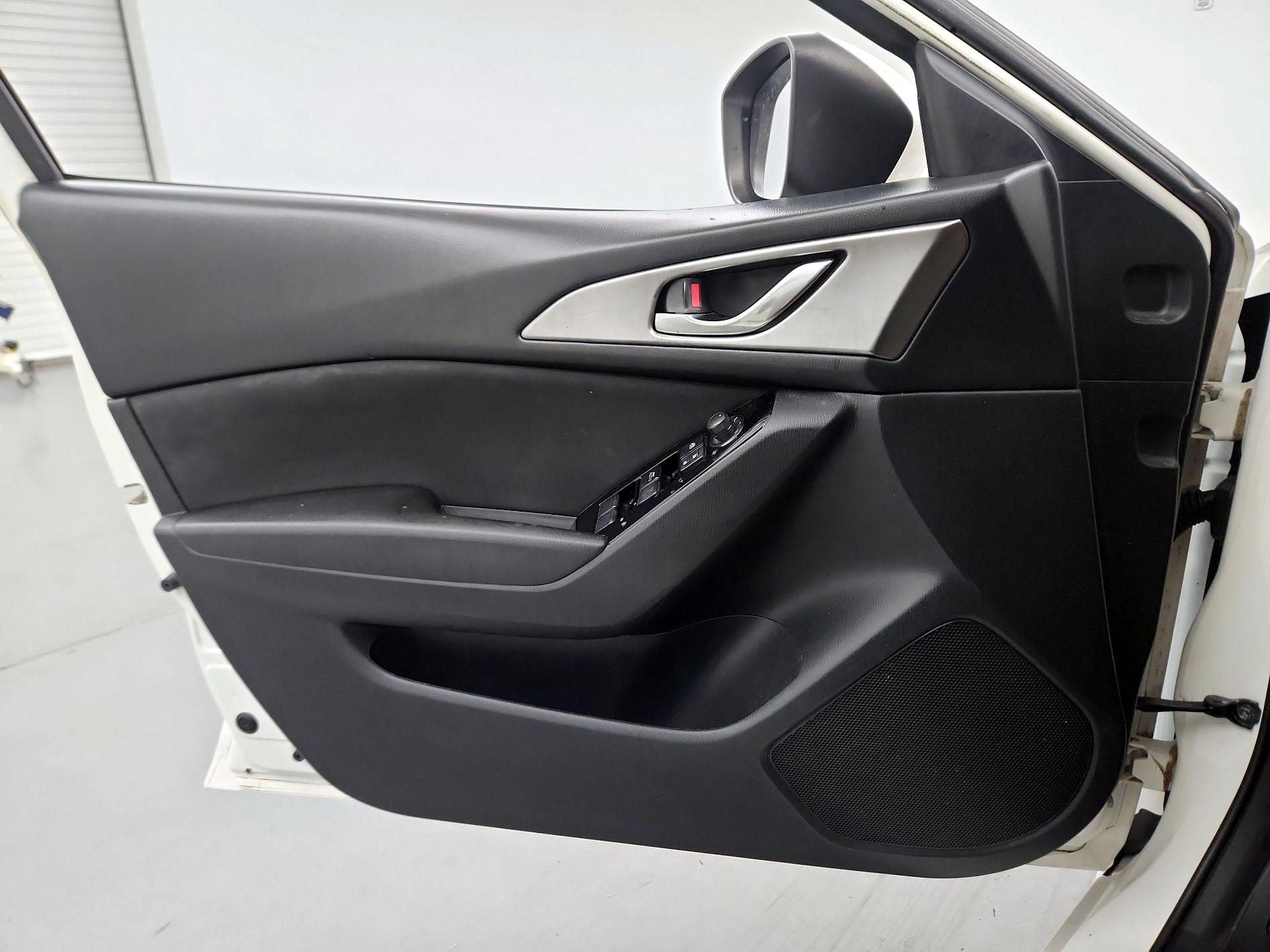Thumbnail: 2018 Mazda Mazda3 - 12