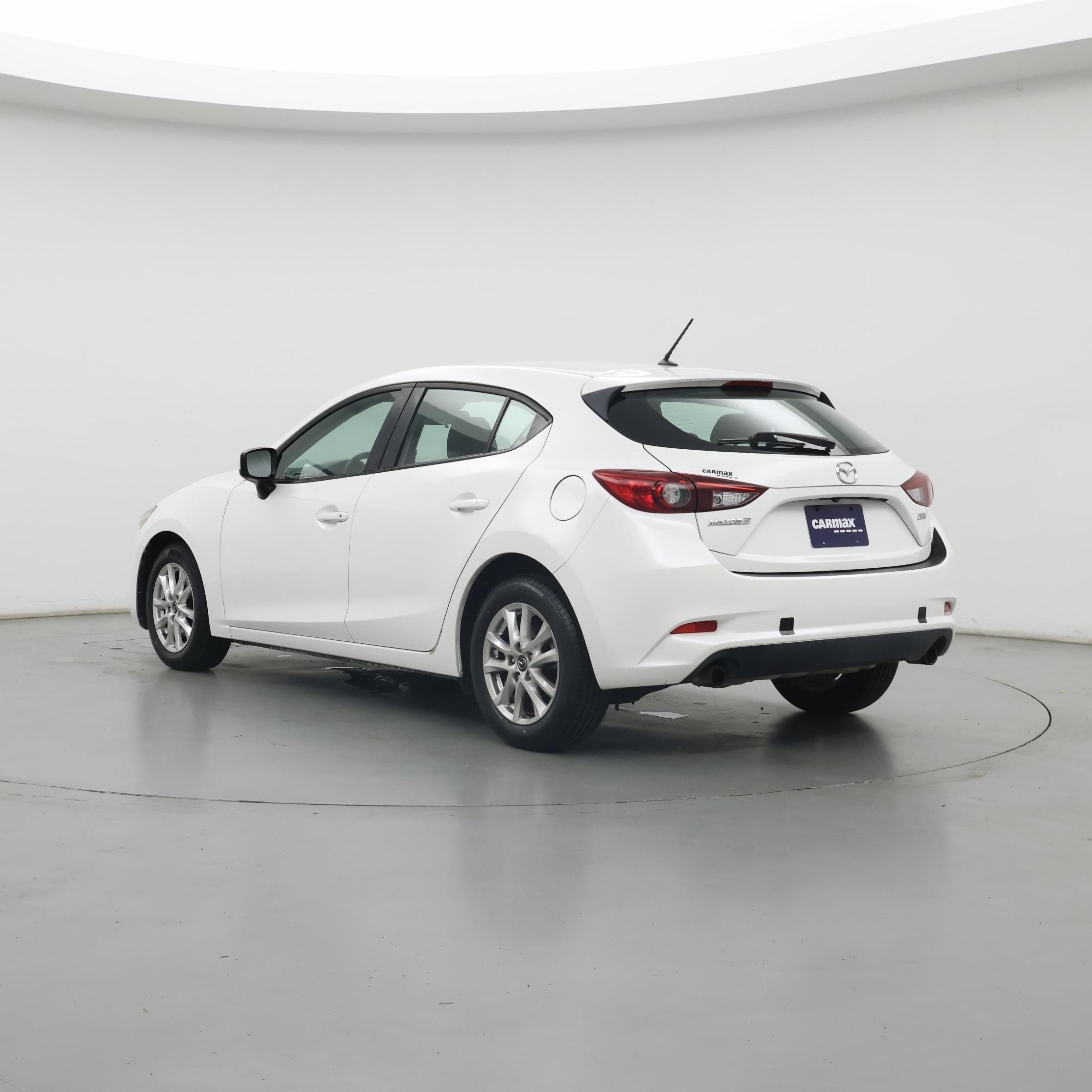 Thumbnail: 2018 Mazda Mazda3 - 2