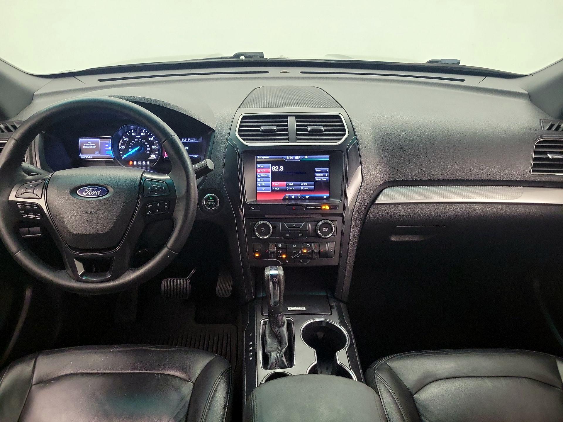 Thumbnail: 2016 Ford Explorer - 9