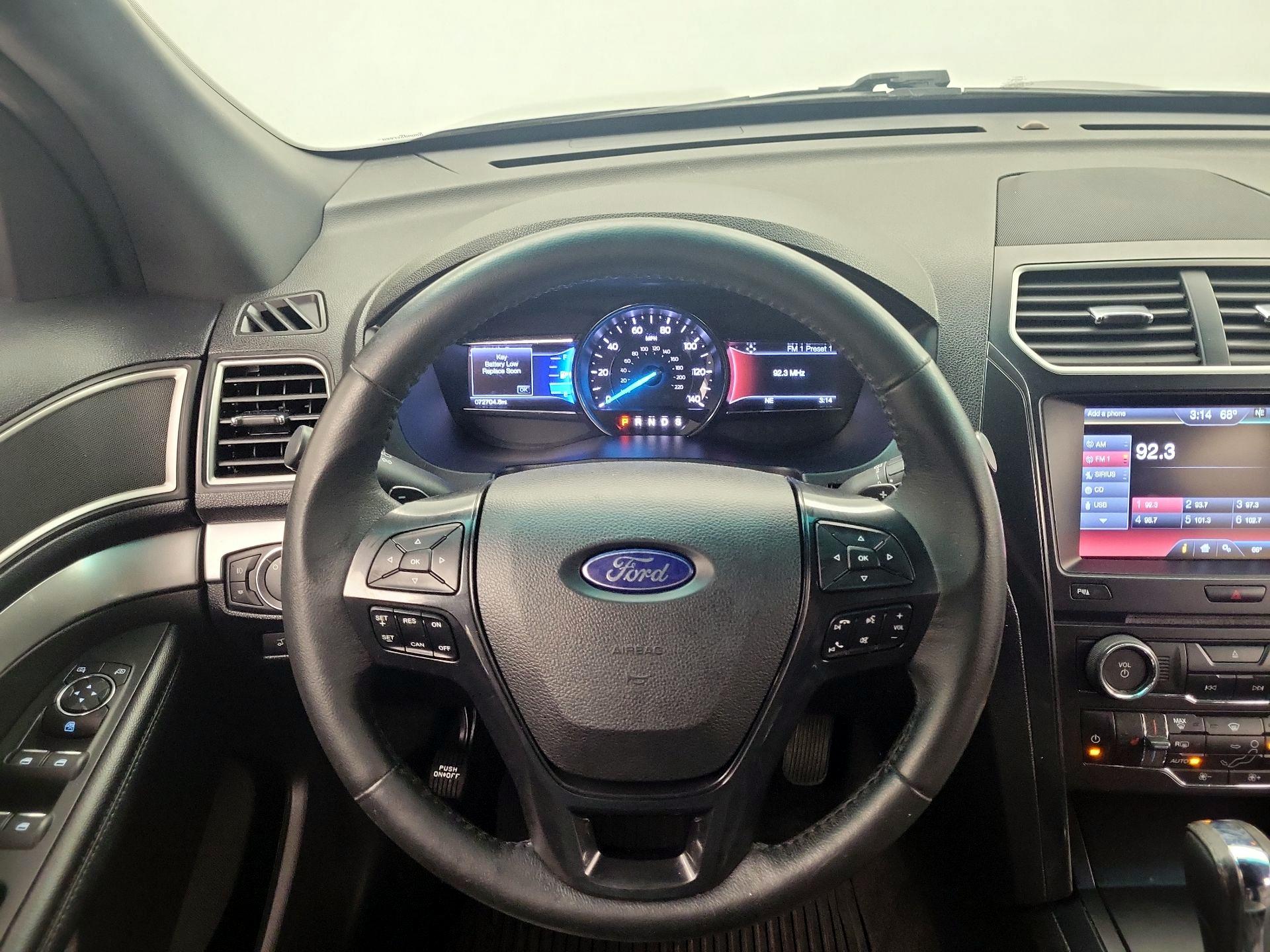 Thumbnail: 2016 Ford Explorer - 10