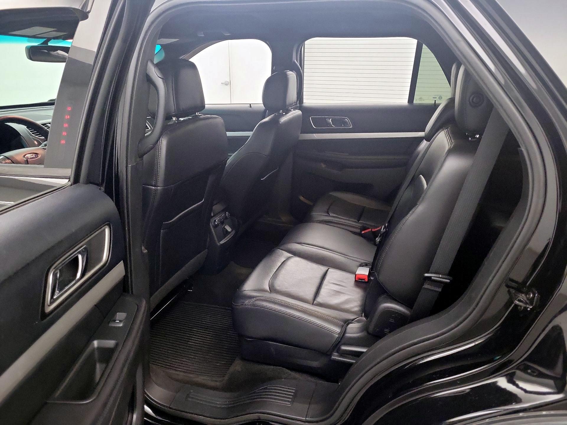 Thumbnail: 2016 Ford Explorer - 19