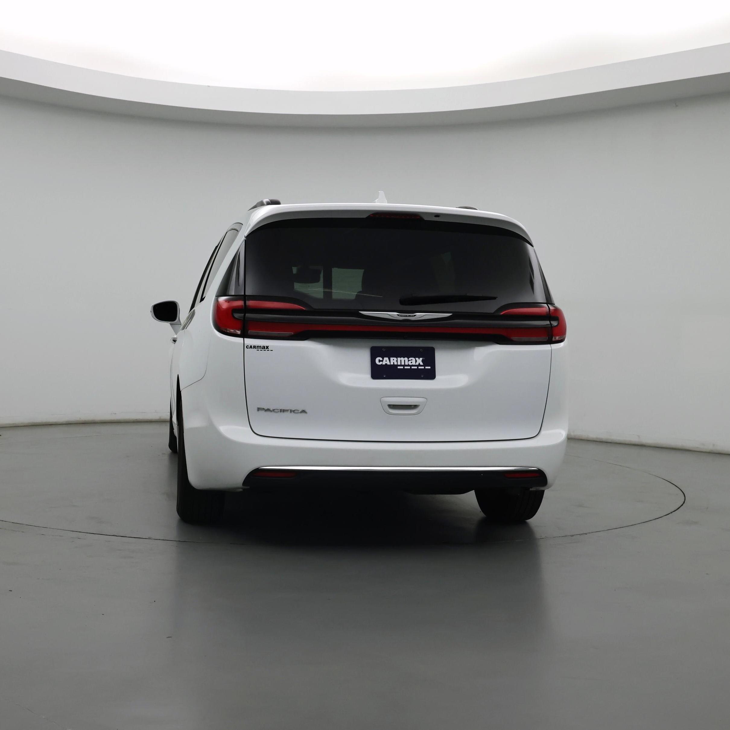 Thumbnail: 2022 Chrysler Pacifica - 6