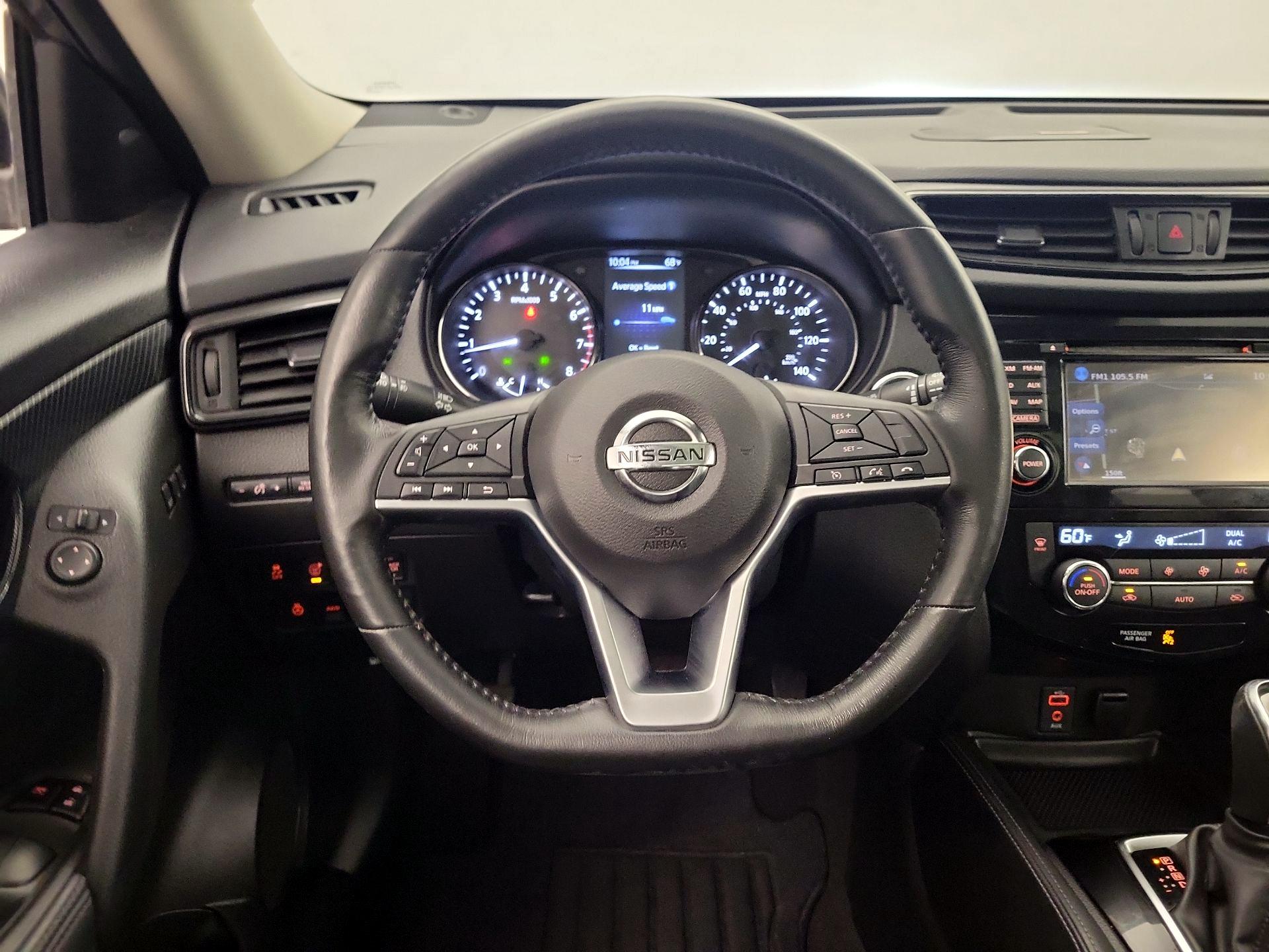 Thumbnail: 2017 Nissan Rogue - 10