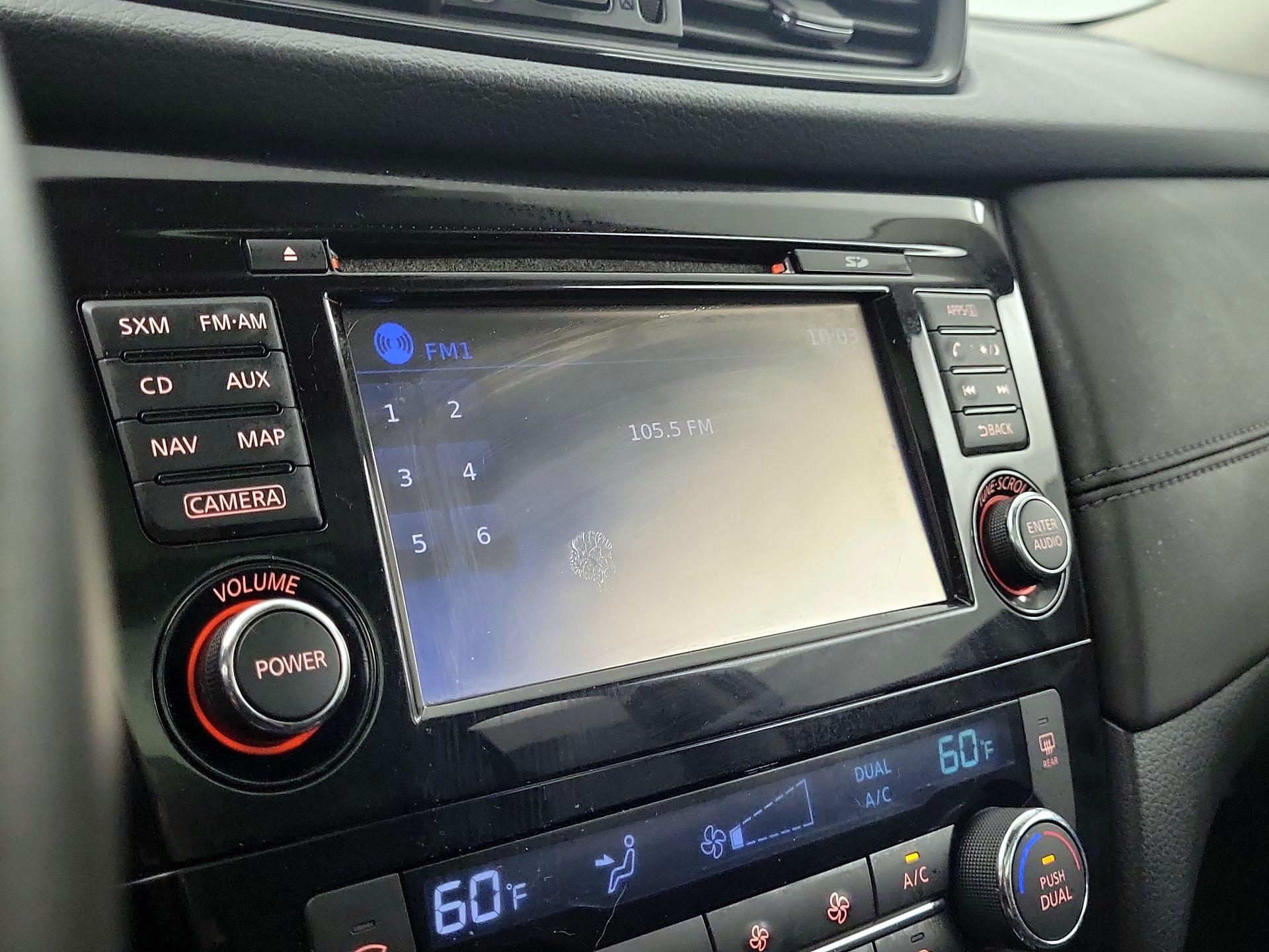 Thumbnail: 2017 Nissan Rogue - 16