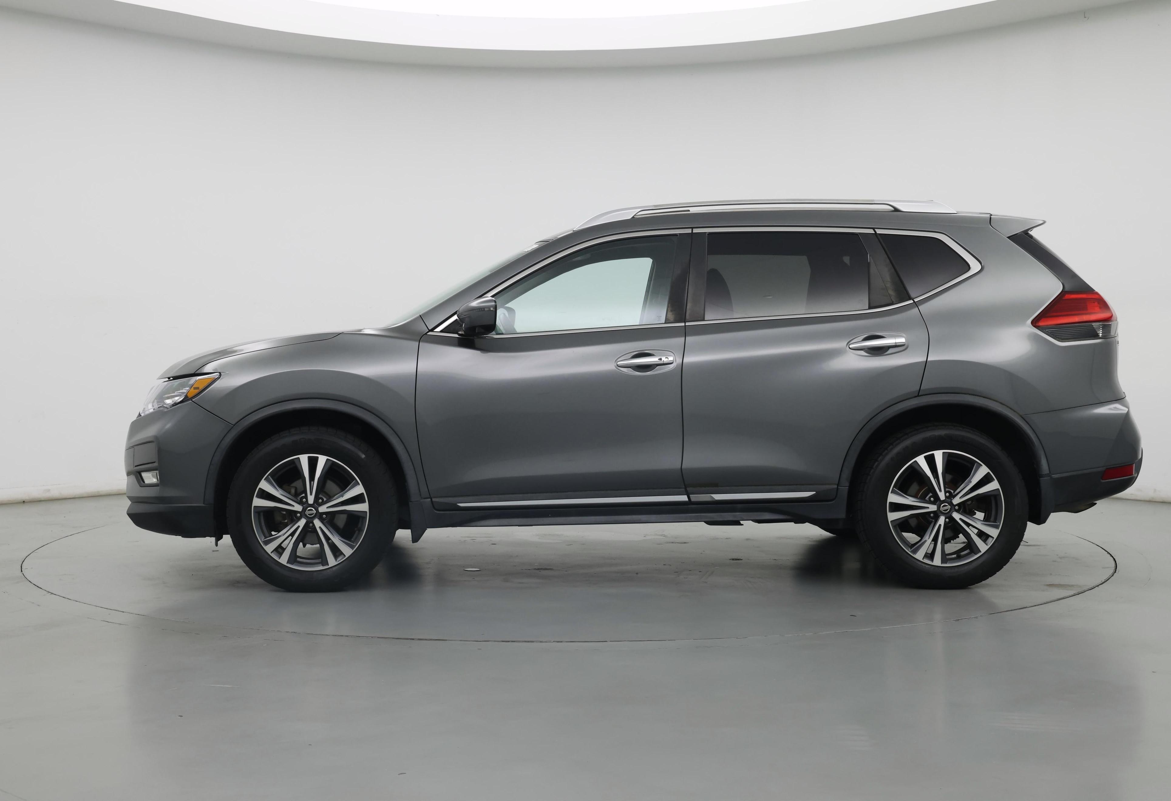 Thumbnail: 2017 Nissan Rogue - 3