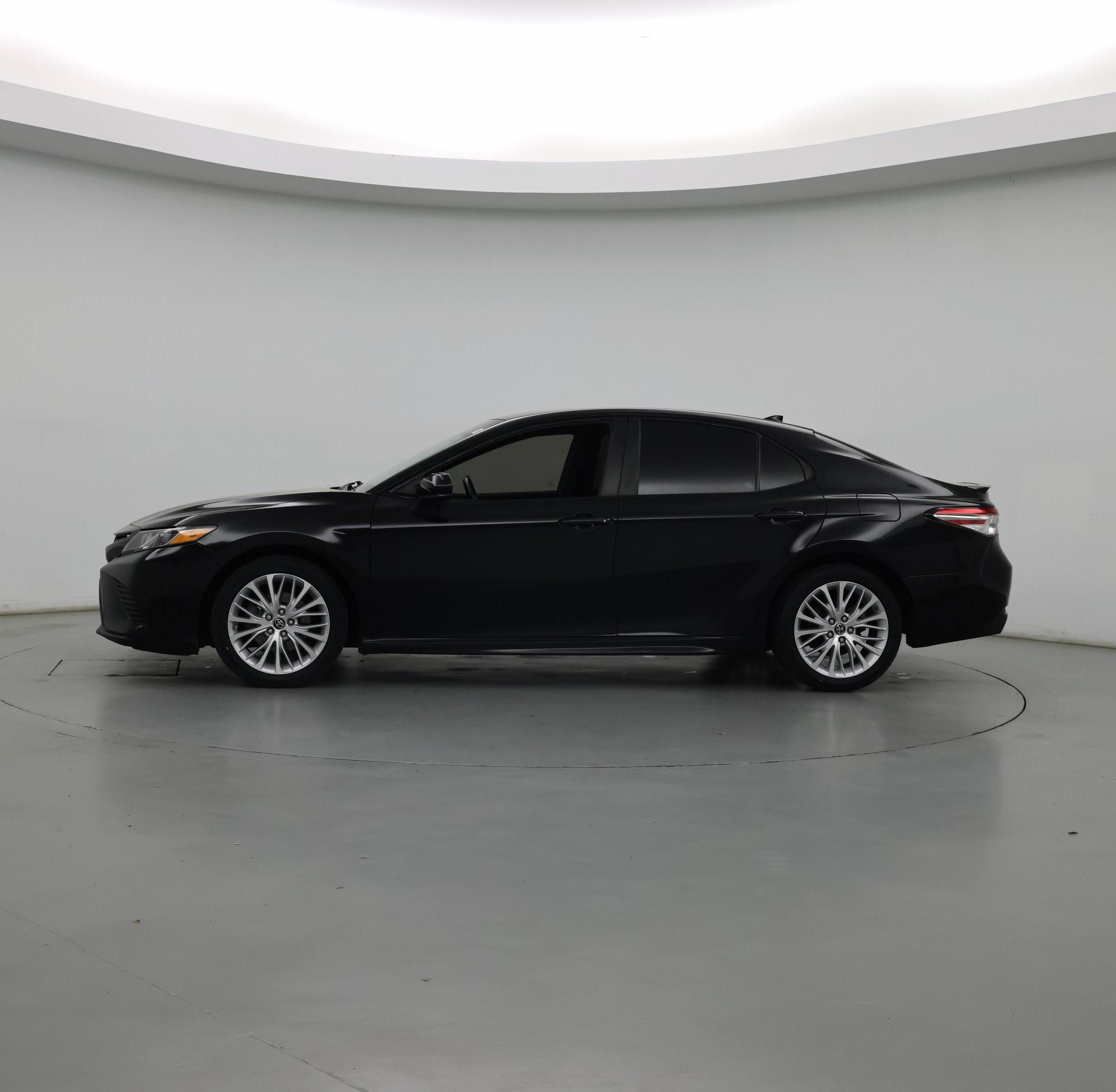 Thumbnail: 2019 Toyota Camry - 3