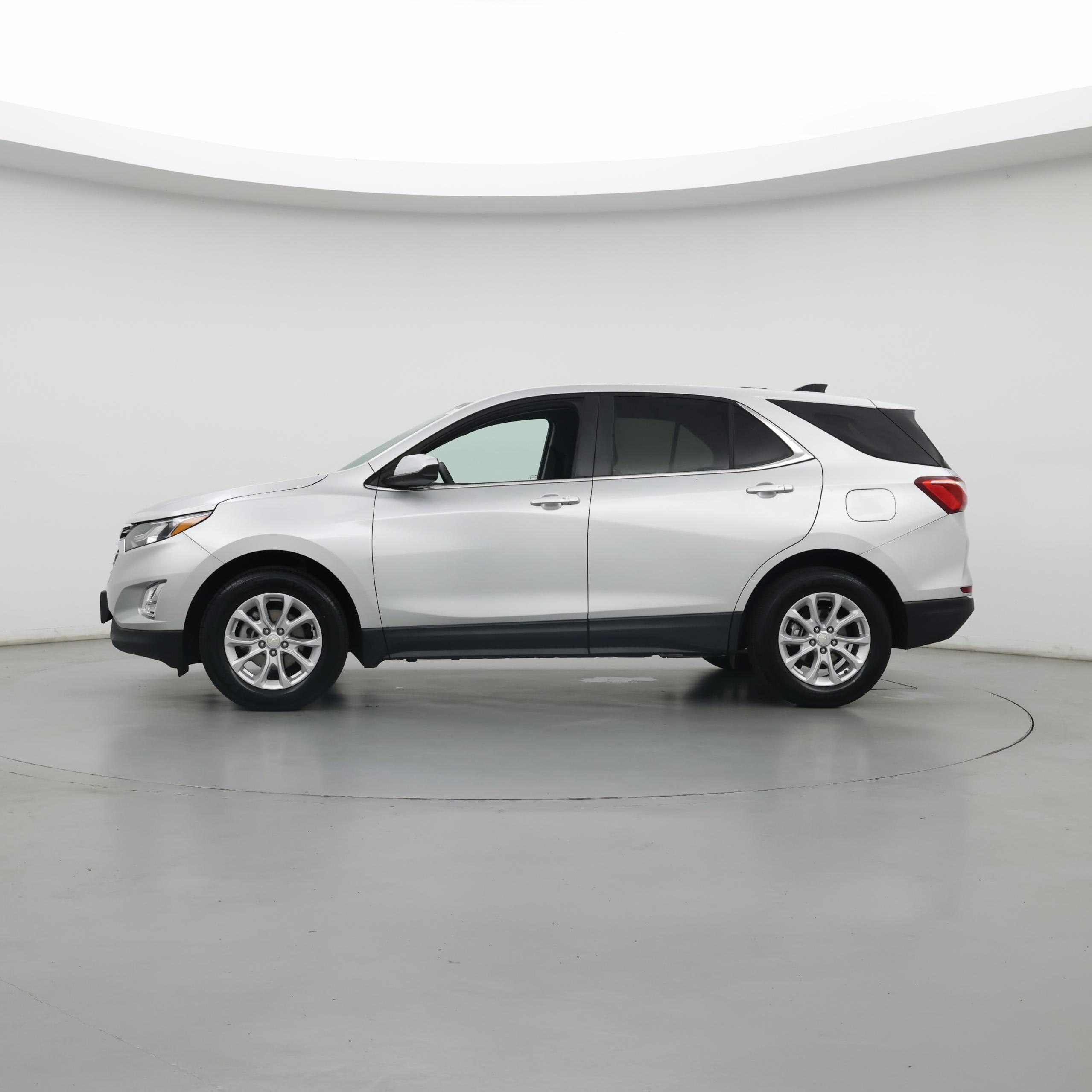 Thumbnail: 2019 Chevrolet Equinox - 3