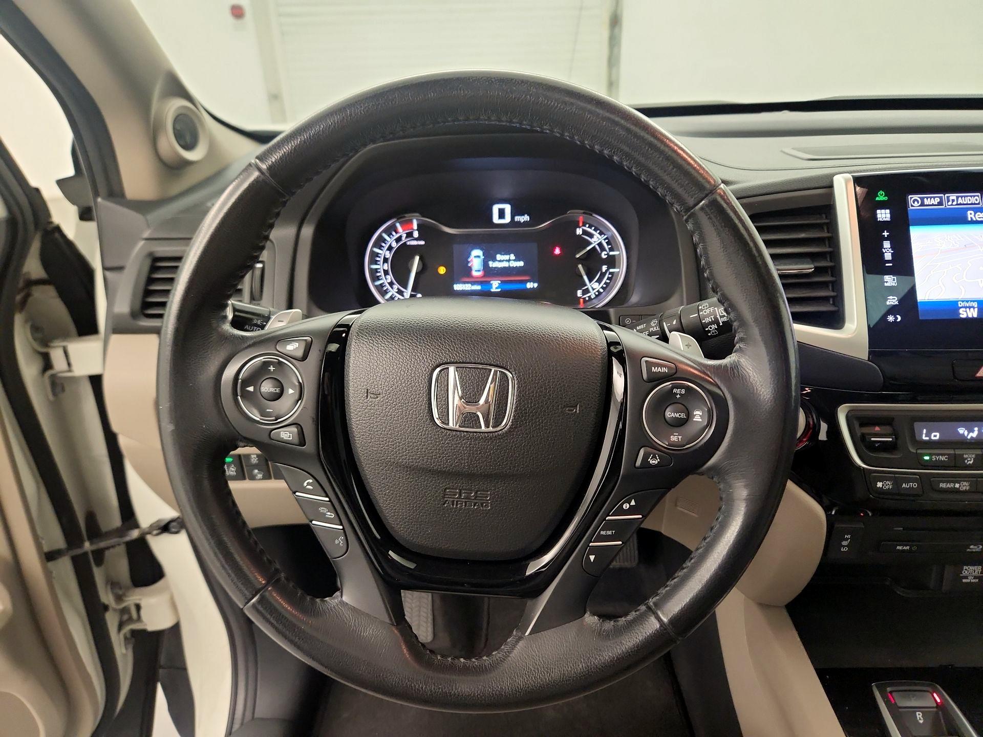 Thumbnail: 2016 Honda Pilot - 10