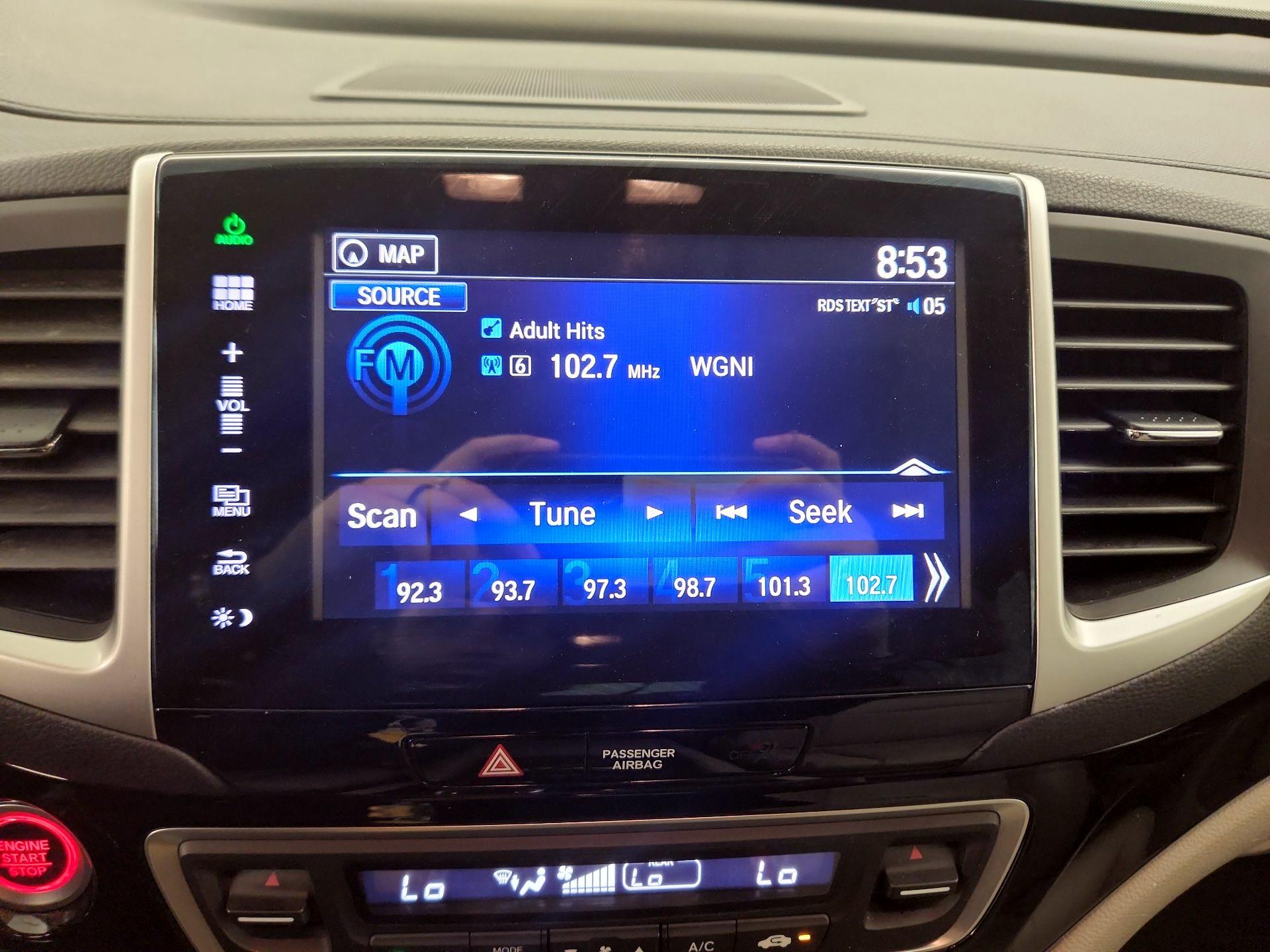 Thumbnail: 2016 Honda Pilot - 16