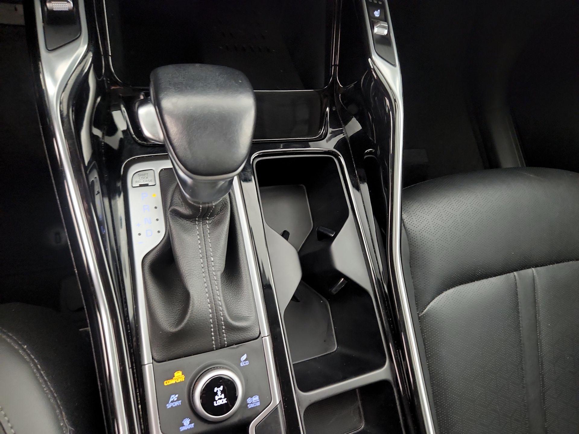 Thumbnail: 2023 Kia Sorento - 18