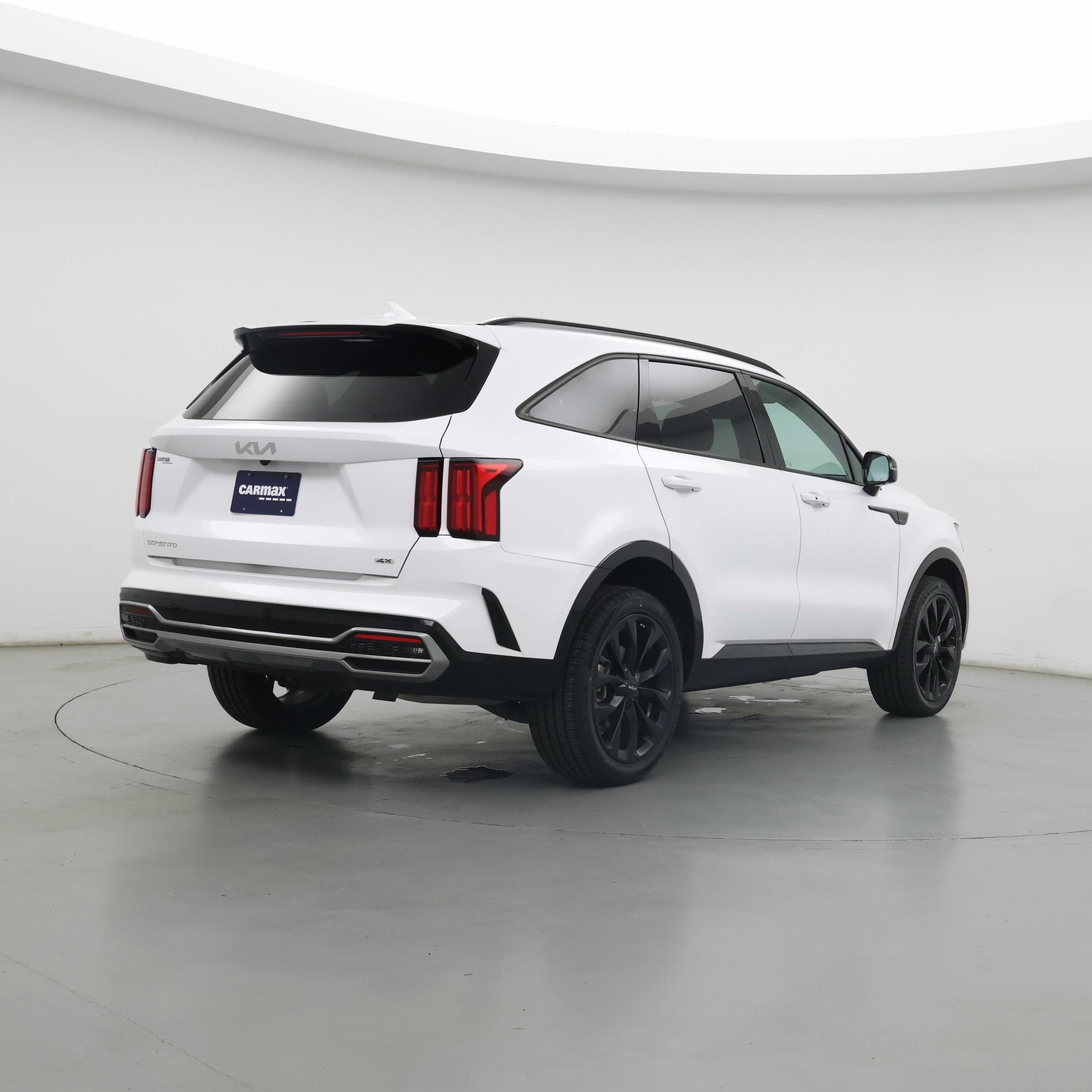 Thumbnail: 2023 Kia Sorento - 8