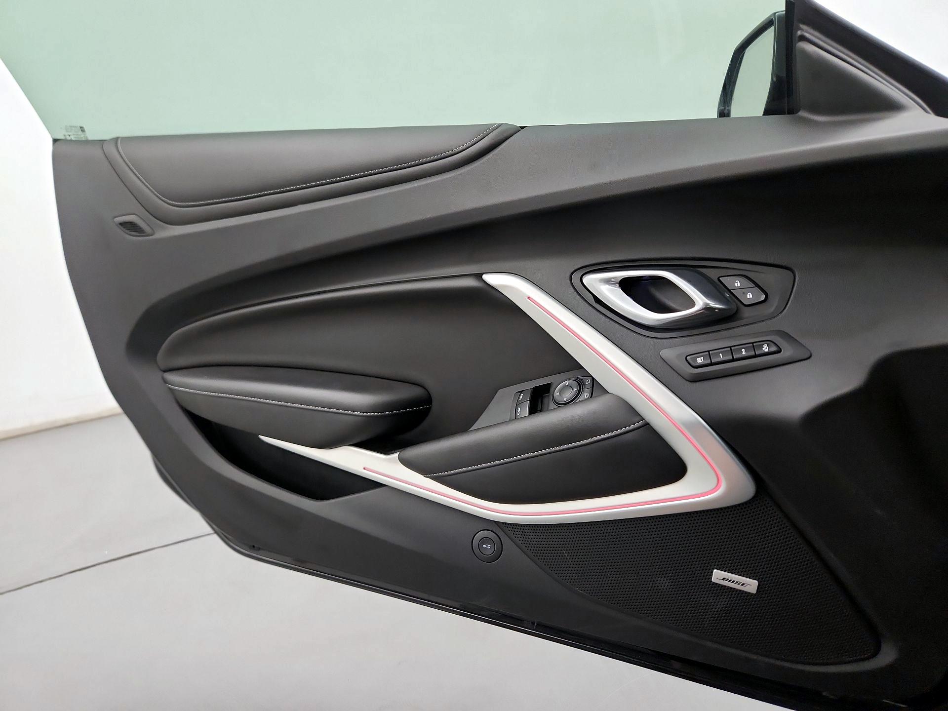 Thumbnail: 2020 Chevrolet Camaro - 12