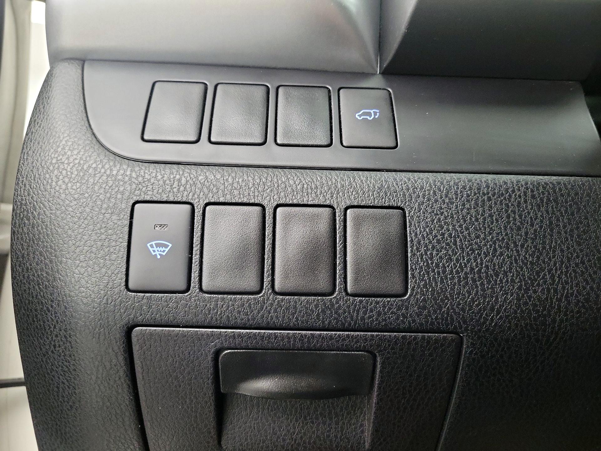 Thumbnail: 2014 Toyota Highlander - 13