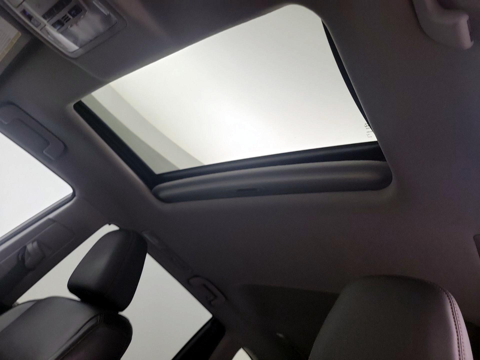 Thumbnail: 2014 Toyota Highlander - 20