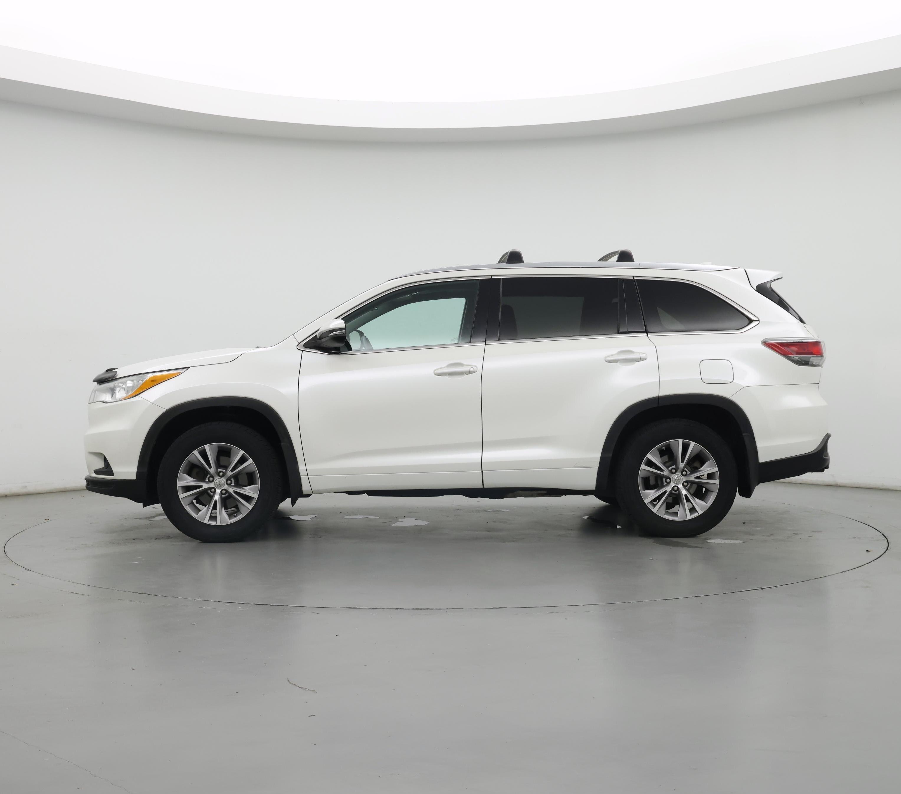 Thumbnail: 2014 Toyota Highlander - 3
