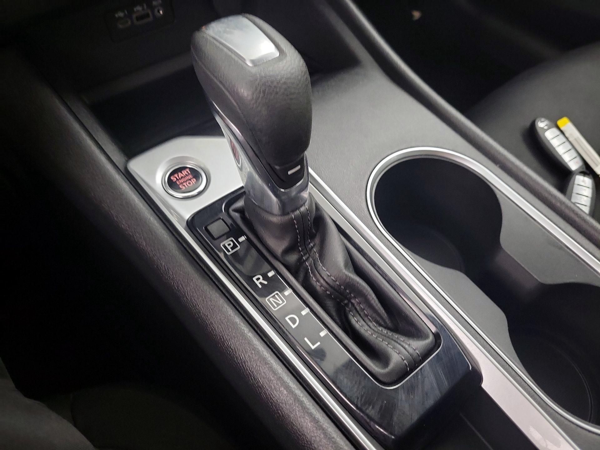 Thumbnail: 2022 Nissan Altima - 17