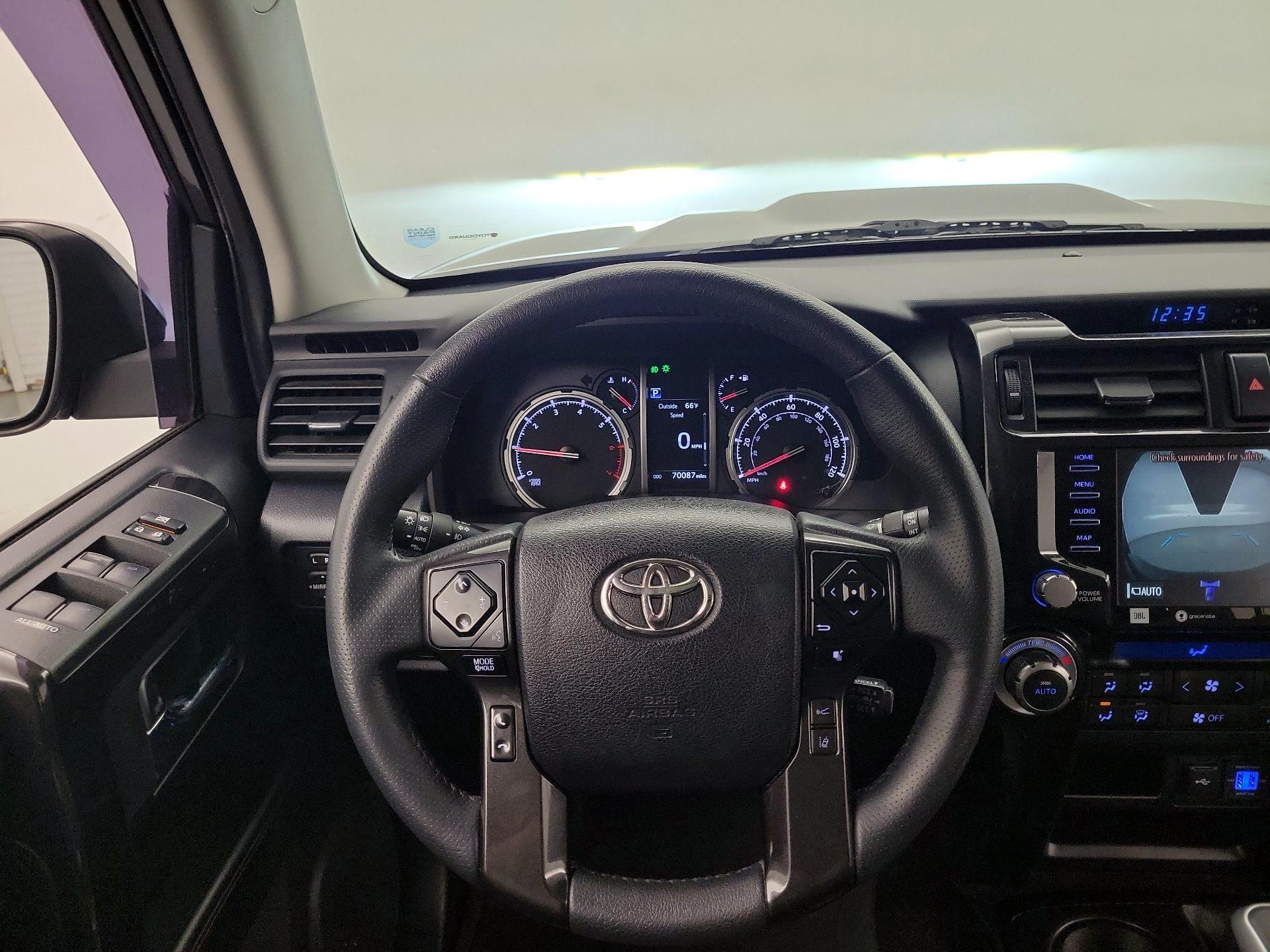 Thumbnail: 2022 Toyota 4Runner - 10