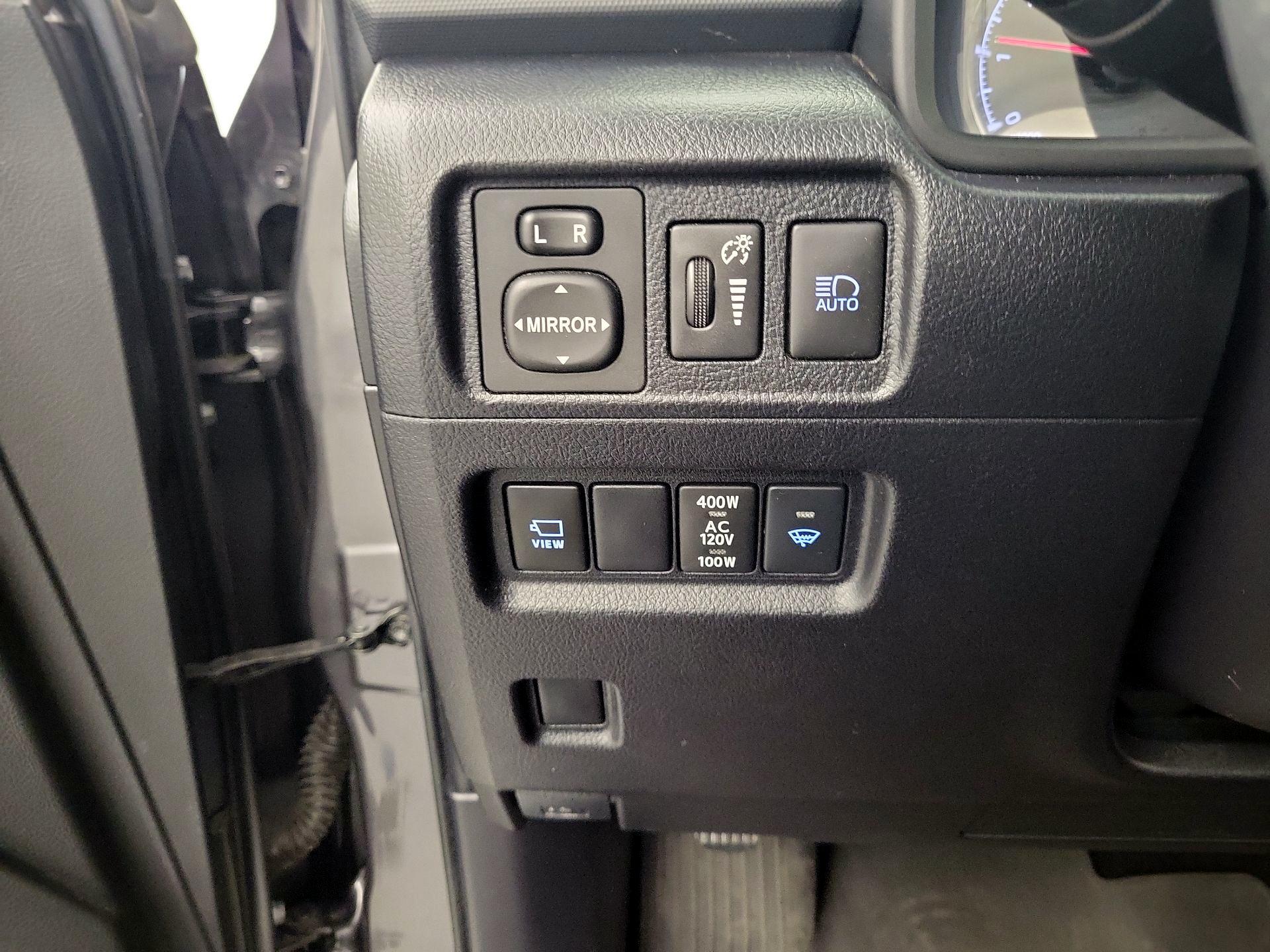 Thumbnail: 2022 Toyota 4Runner - 13