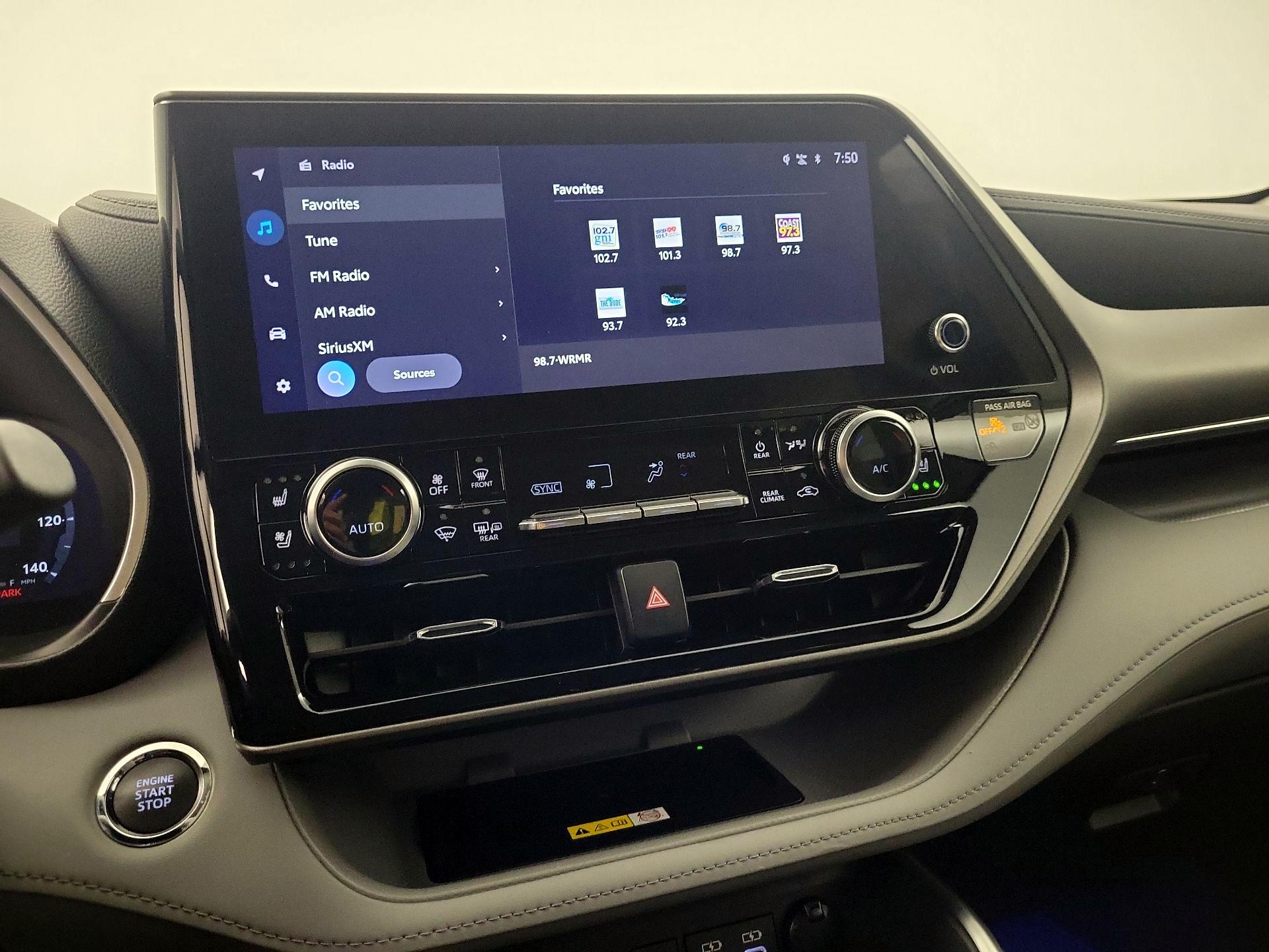 Thumbnail: 2023 Toyota Highlander - 15