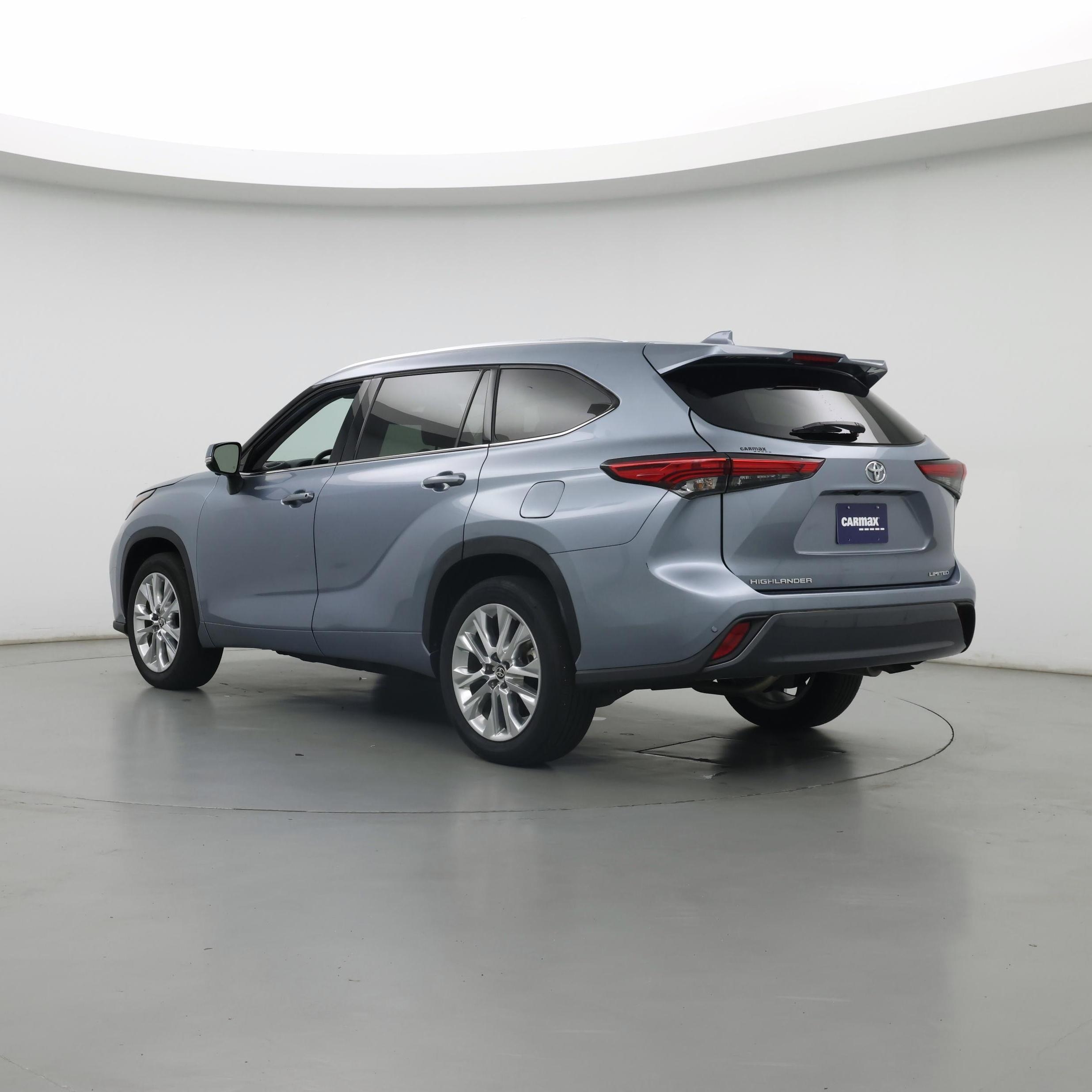 Thumbnail: 2023 Toyota Highlander - 2