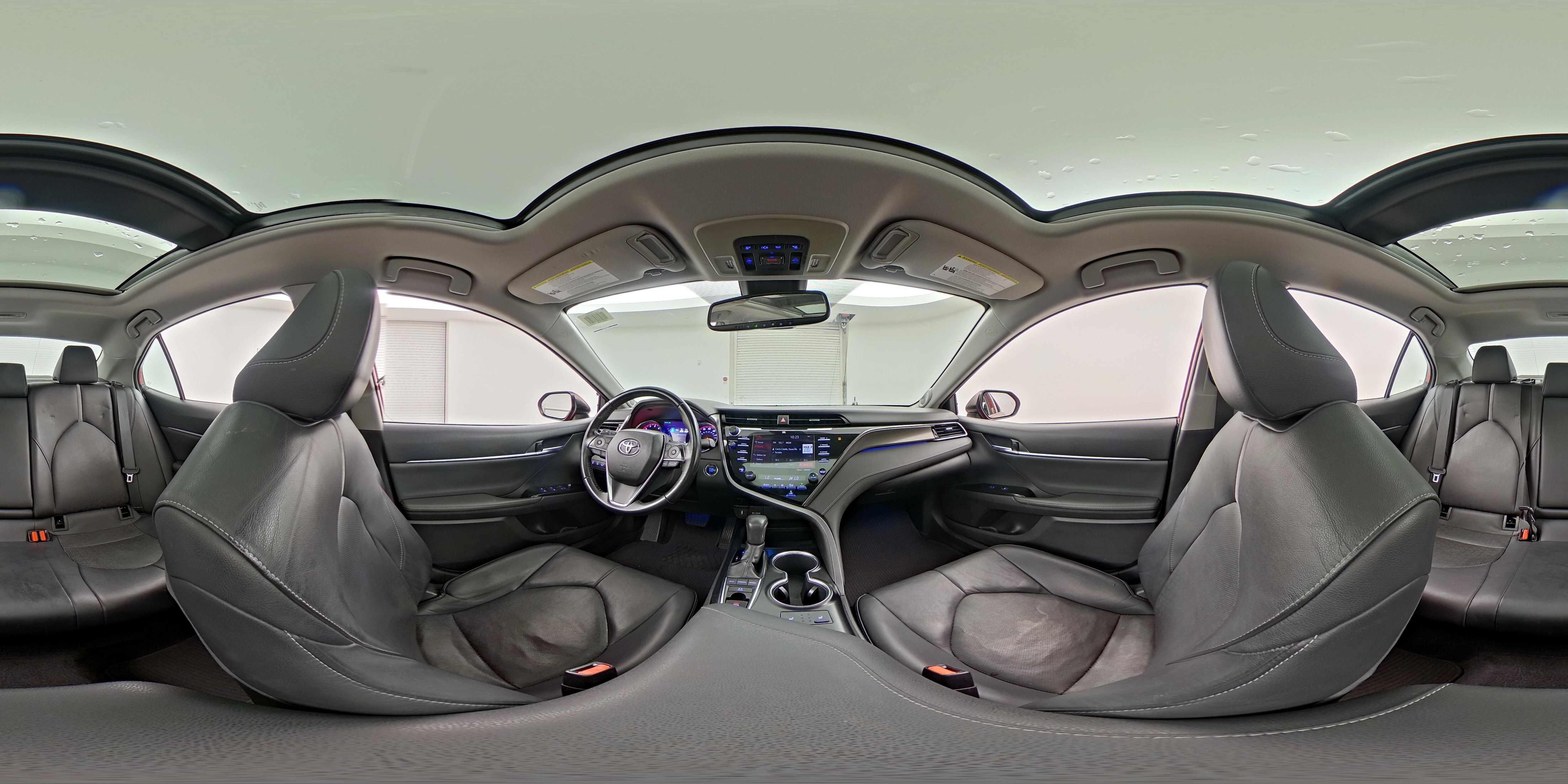 2019 Toyota Camry XSE - Photo 25