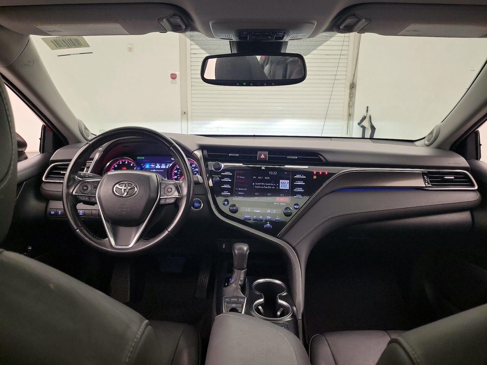 2019 Toyota Camry XSE - Photo 10