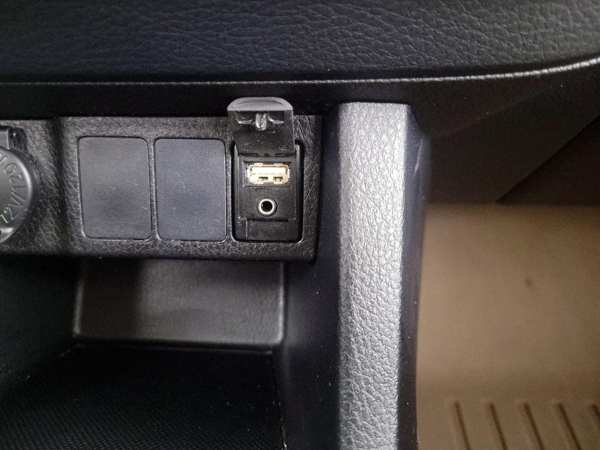 Thumbnail: 2016 Toyota Corolla - 18