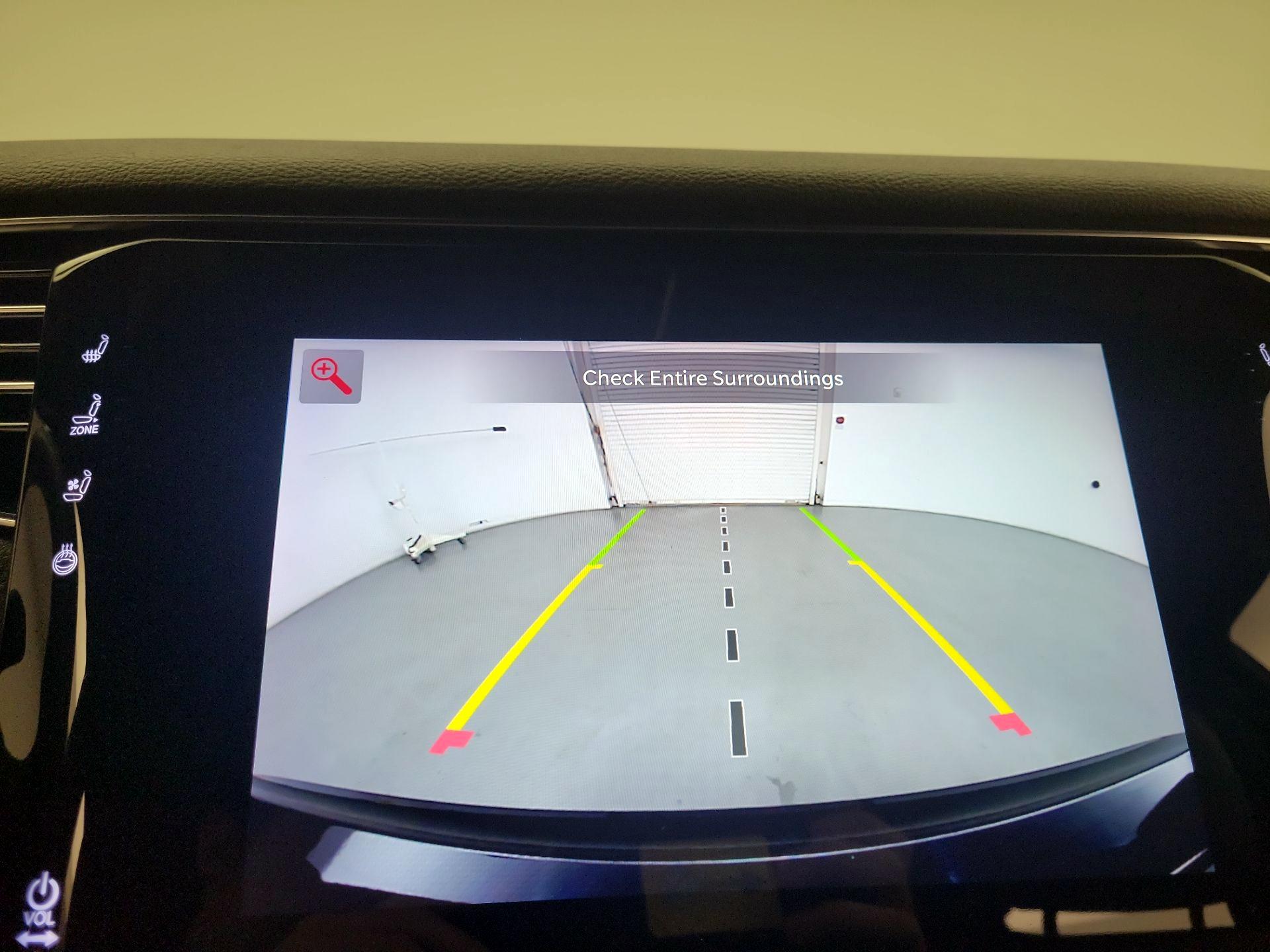 Thumbnail: 2023 Jeep Wagoneer - 15