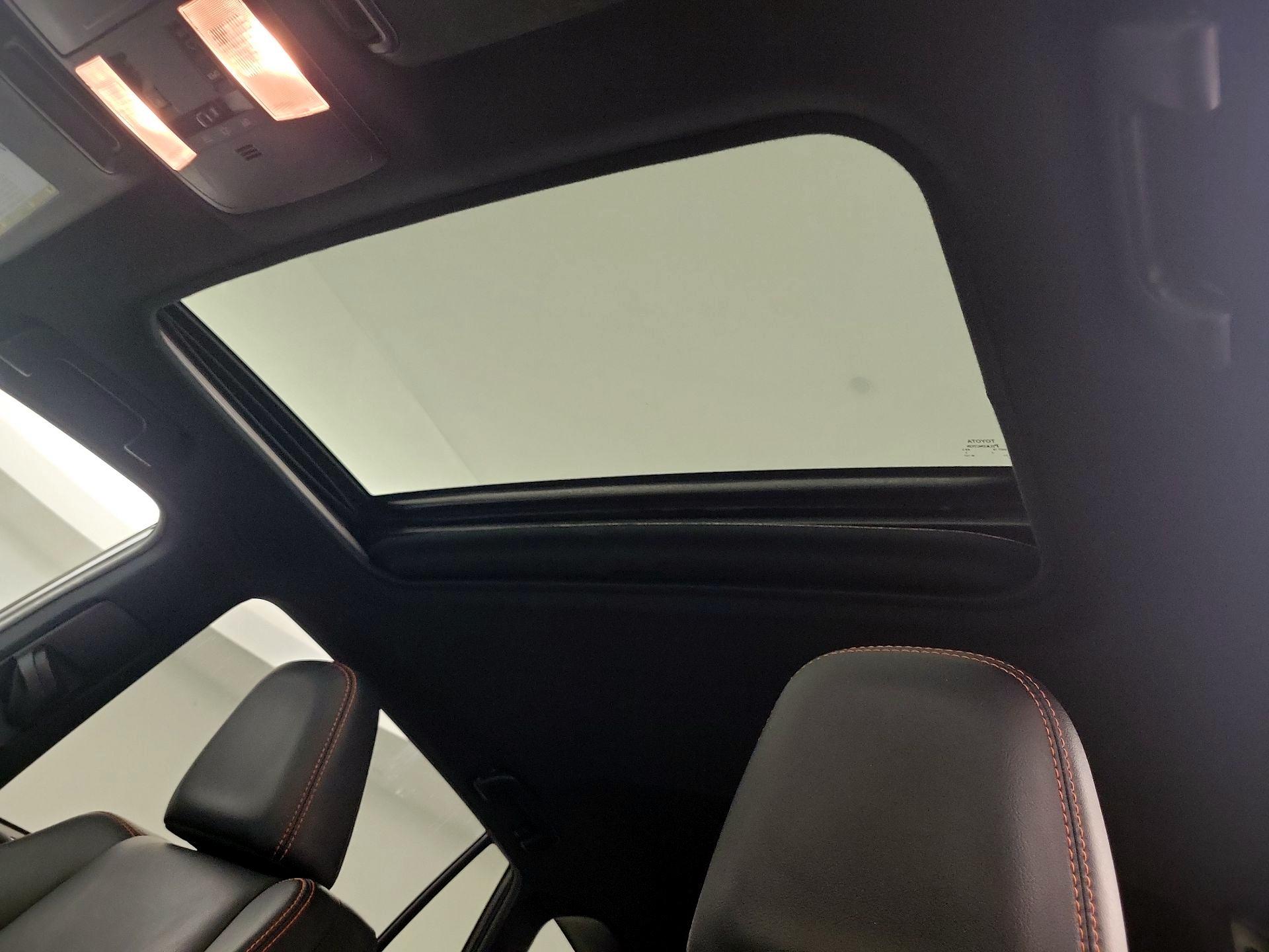 Thumbnail: 2017 Toyota RAV4 - 20