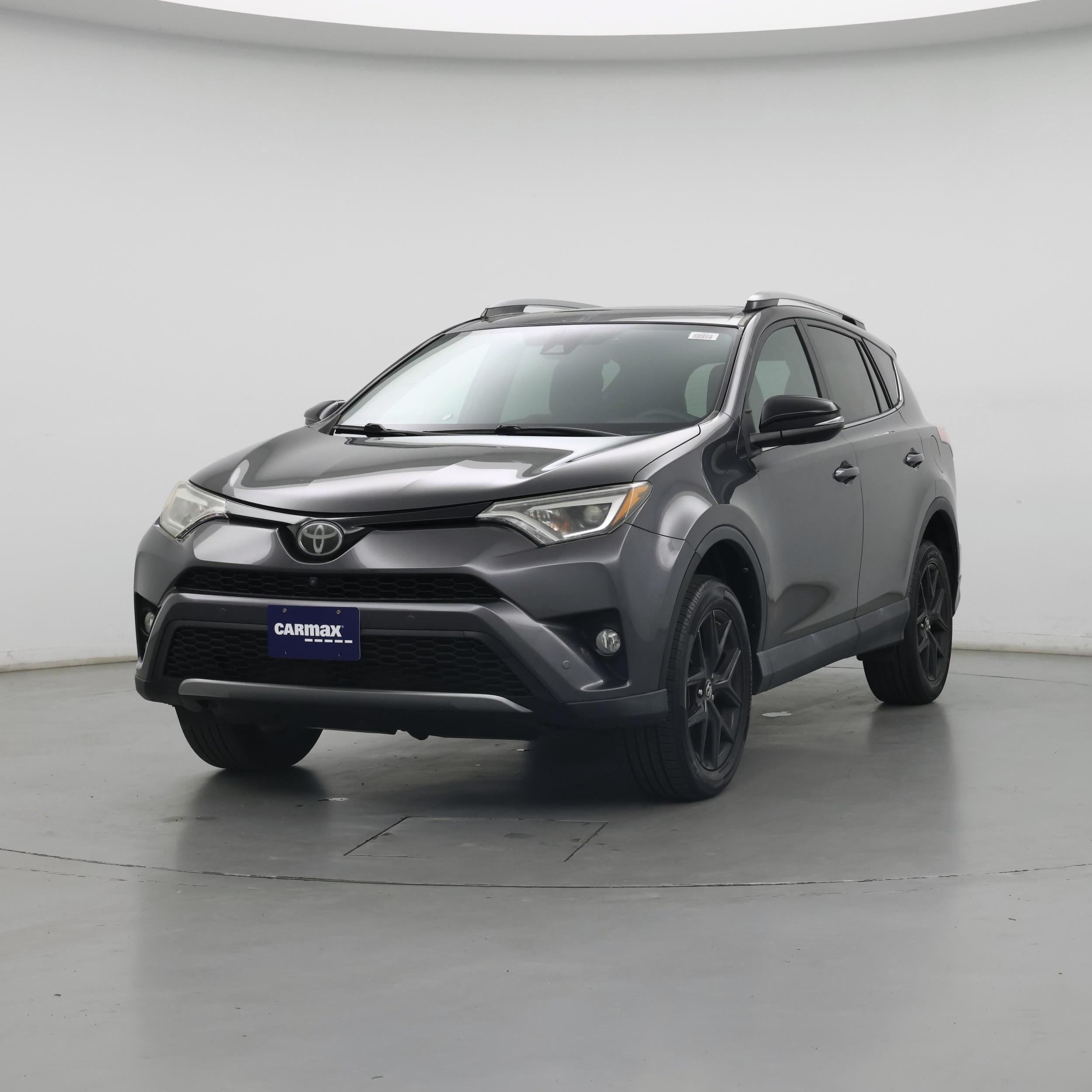 Thumbnail: 2017 Toyota RAV4 - 4