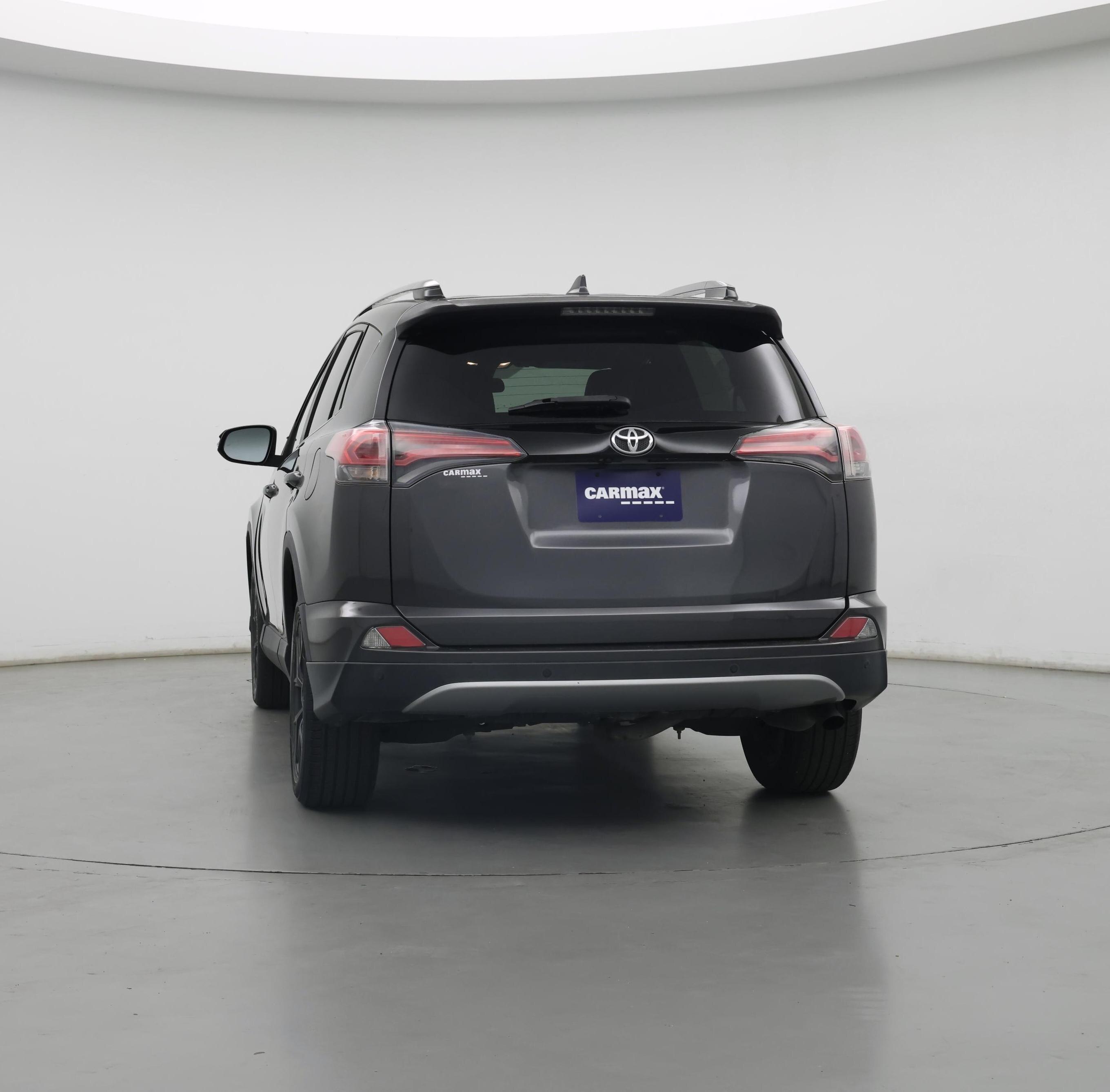 Thumbnail: 2017 Toyota RAV4 - 6