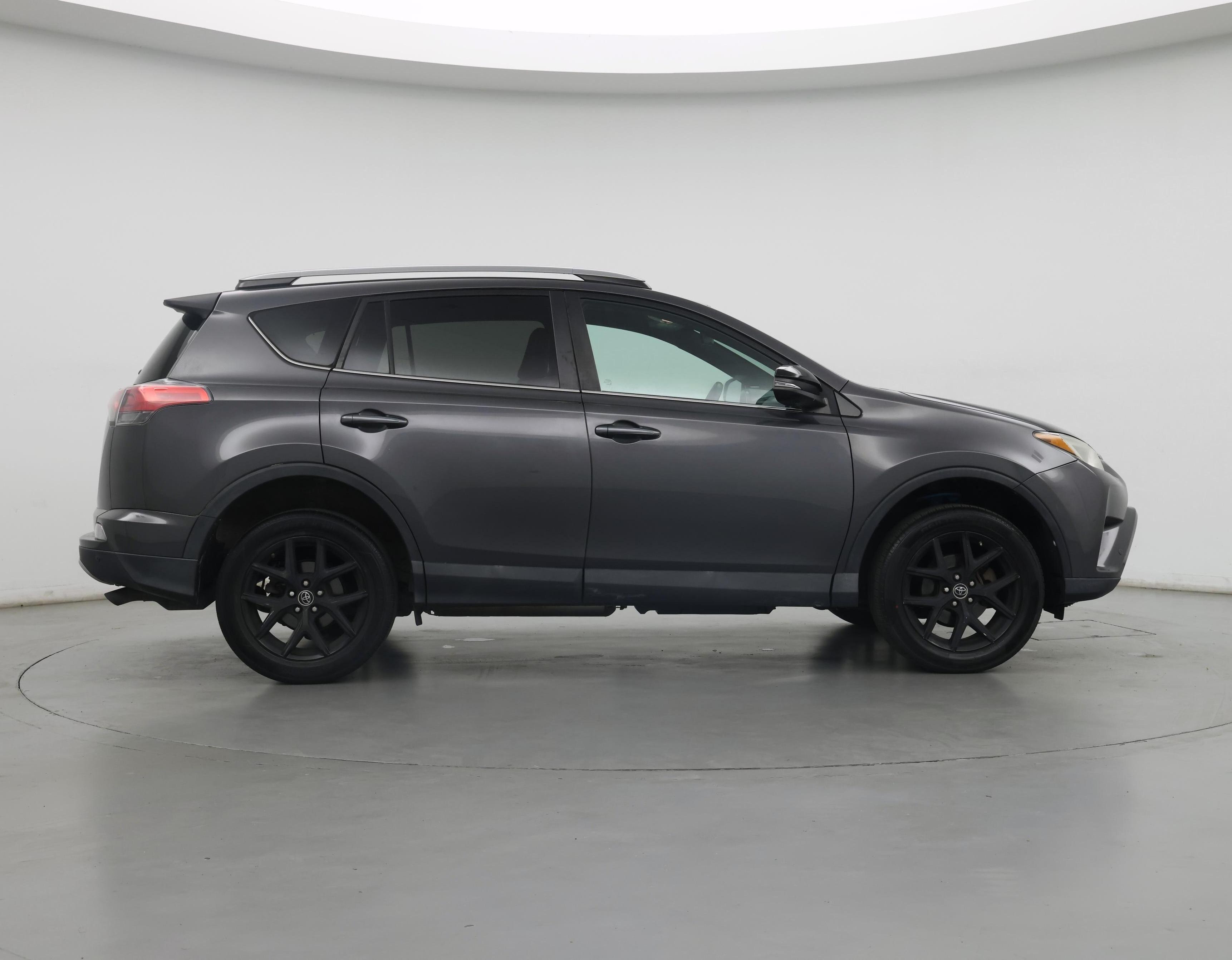 Thumbnail: 2017 Toyota RAV4 - 7
