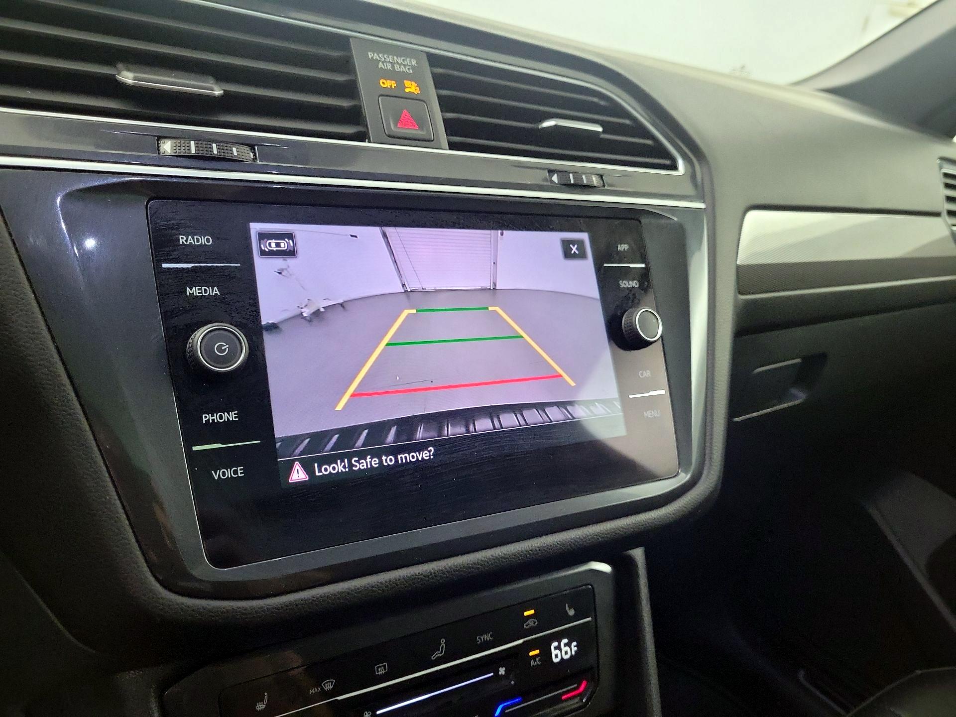 Thumbnail: 2024 Volkswagen Tiguan - 12