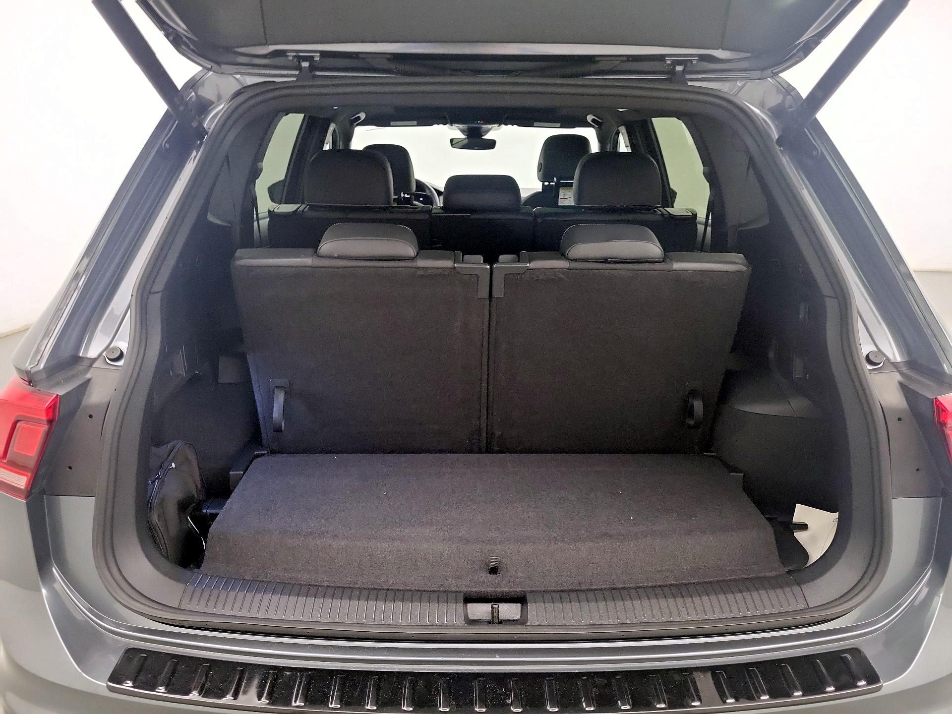 Thumbnail: 2024 Volkswagen Tiguan - 20