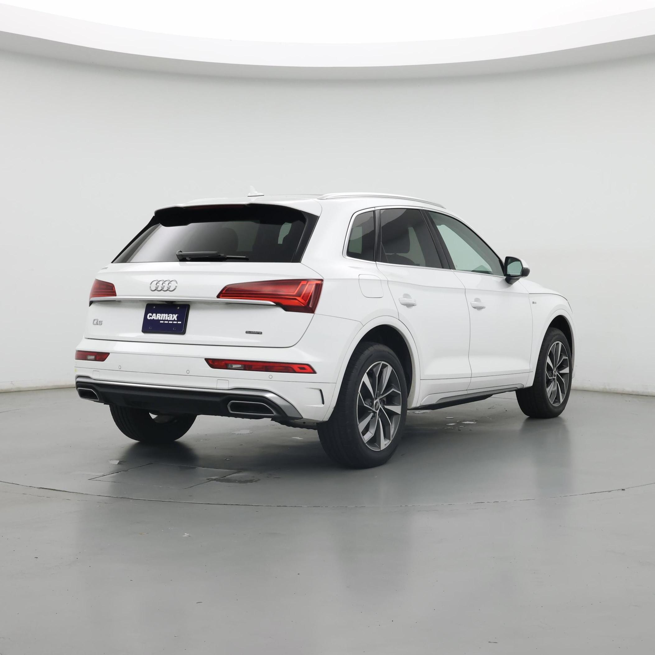 Thumbnail: 2023 Audi Q5 - 8