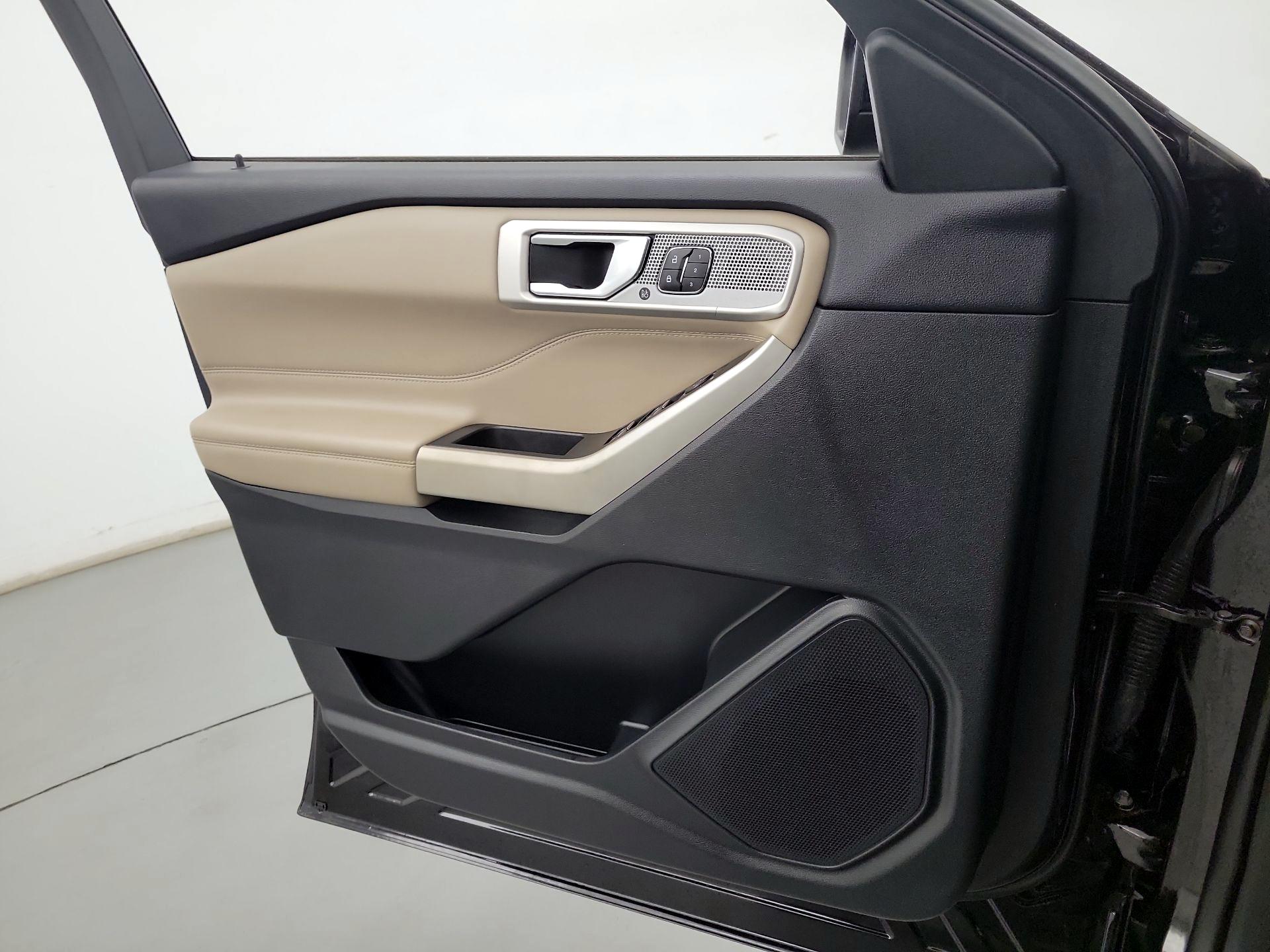 Thumbnail: 2022 Ford Explorer - 12