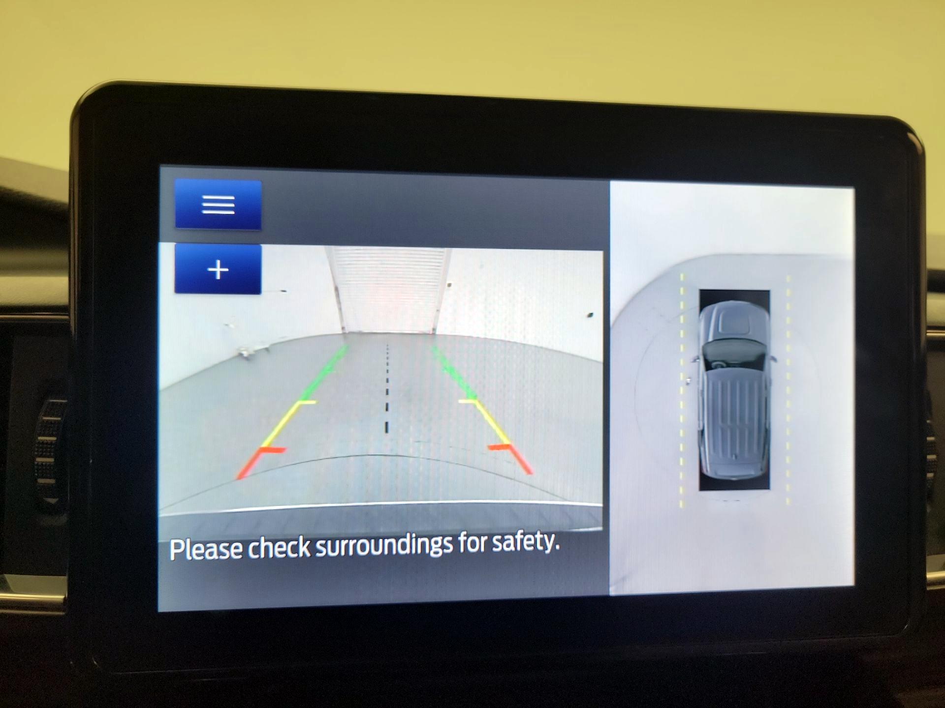 Thumbnail: 2022 Ford Explorer - 15