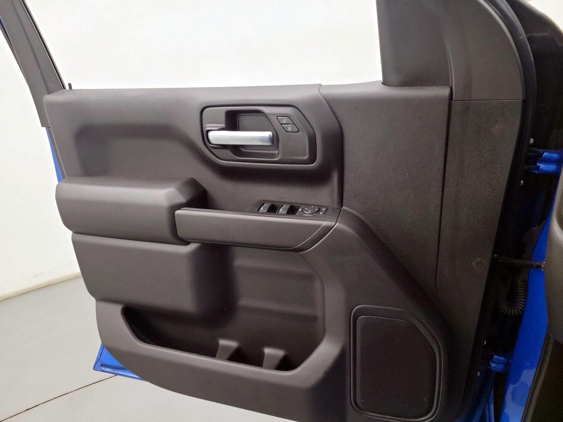 Thumbnail: 2023 Chevrolet Silverado 1500 - 12
