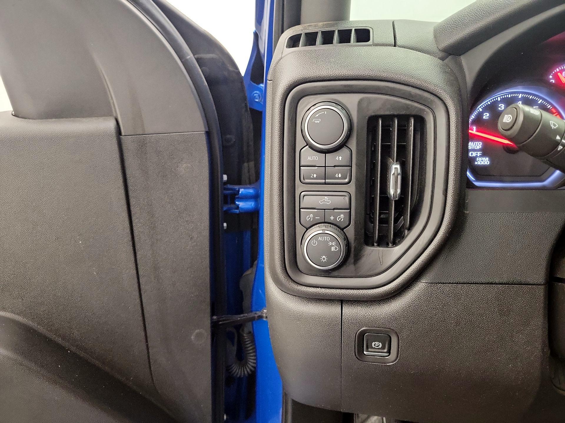Thumbnail: 2023 Chevrolet Silverado 1500 - 13