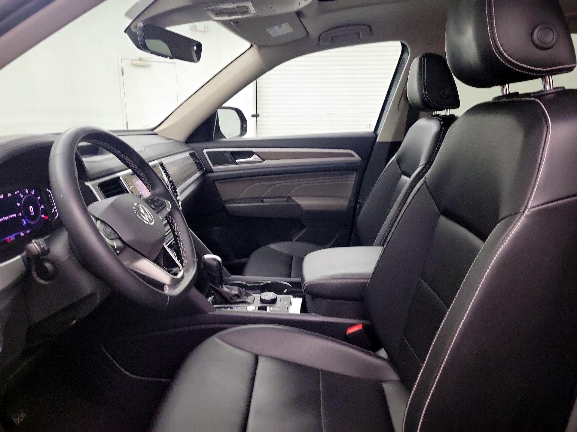Thumbnail: 2022 Volkswagen Atlas - 11