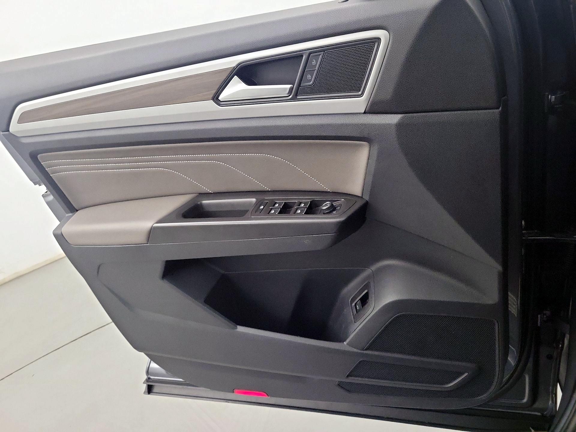 Thumbnail: 2022 Volkswagen Atlas - 12