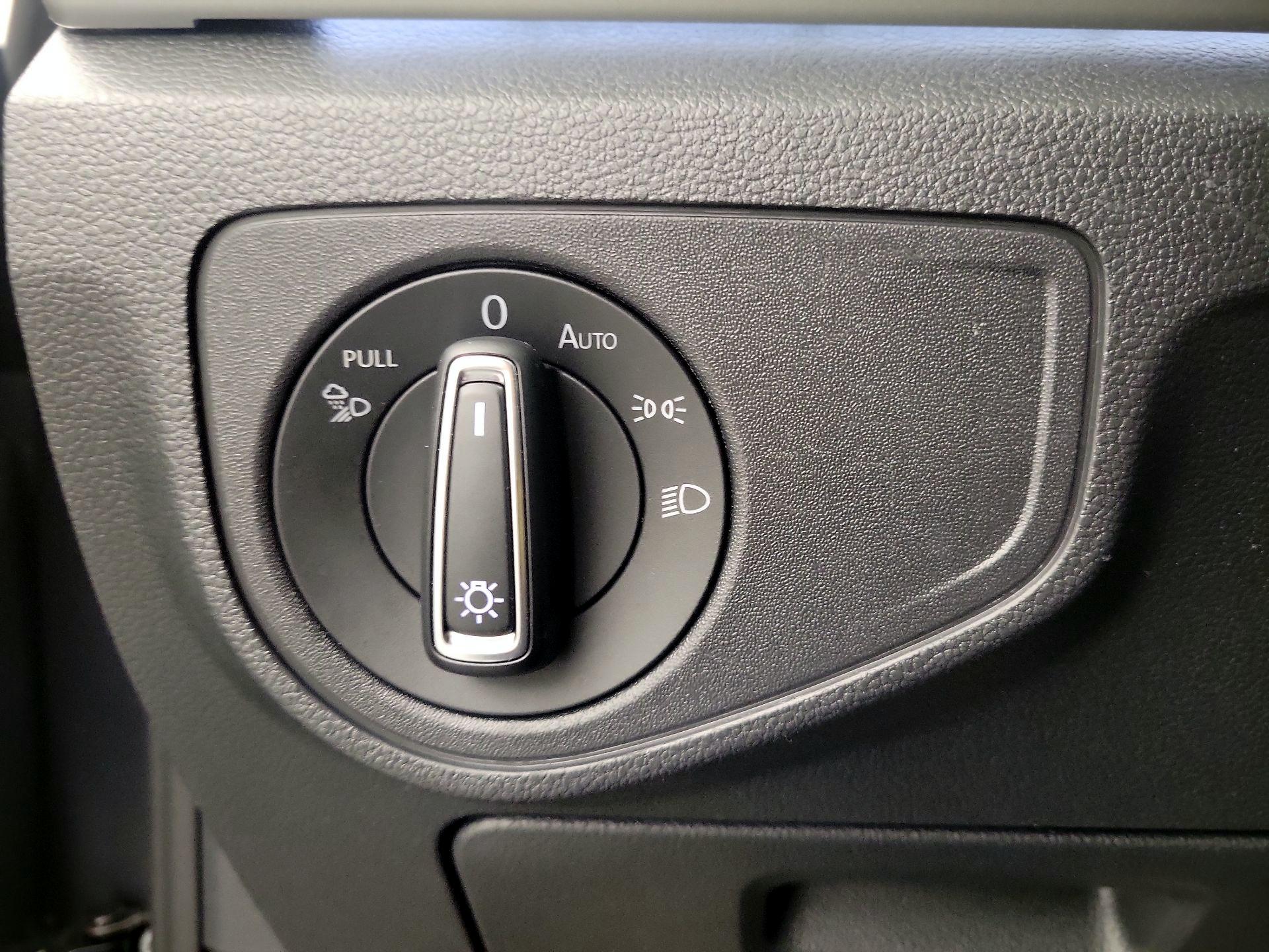 Thumbnail: 2022 Volkswagen Atlas - 13