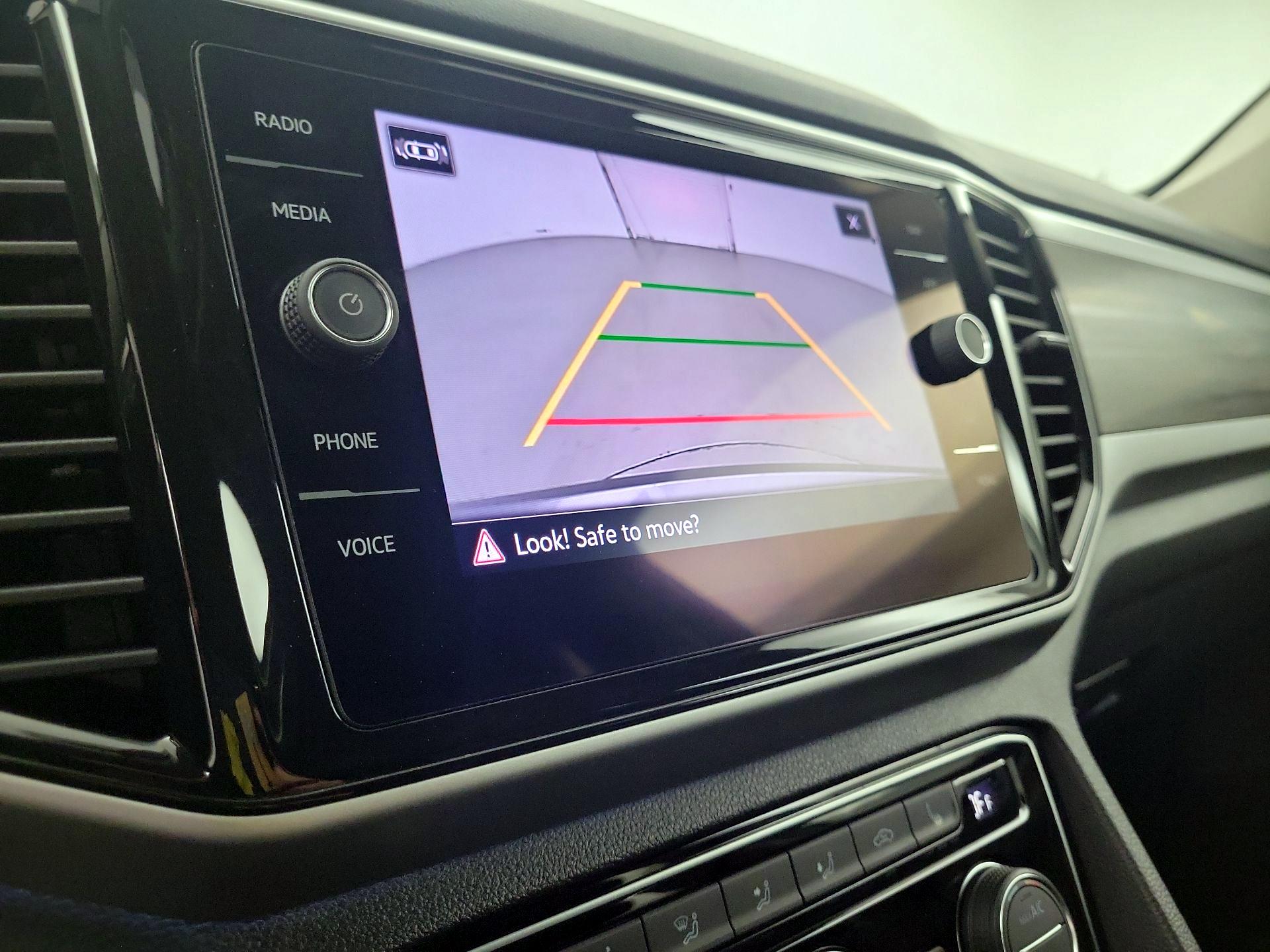 Thumbnail: 2022 Volkswagen Atlas - 15