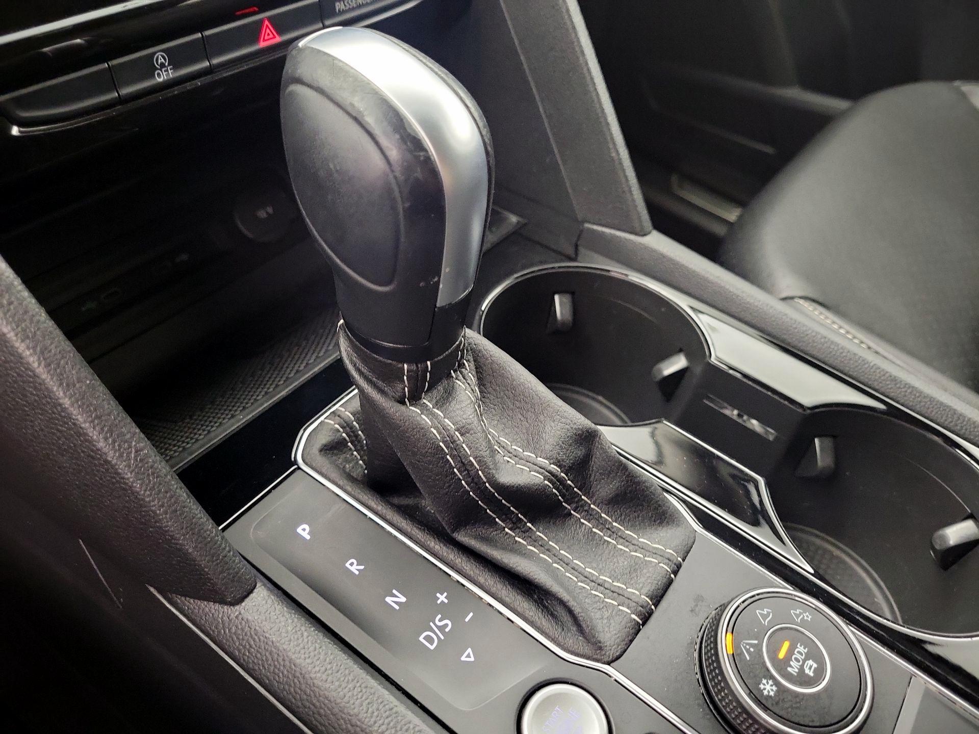 Thumbnail: 2022 Volkswagen Atlas - 18