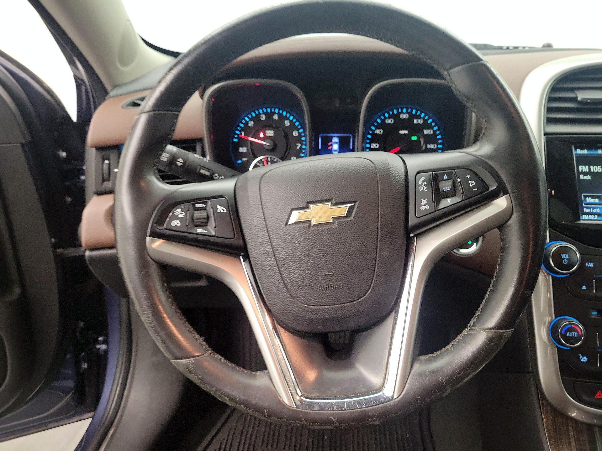 Thumbnail: 2014 Chevrolet Malibu - 10