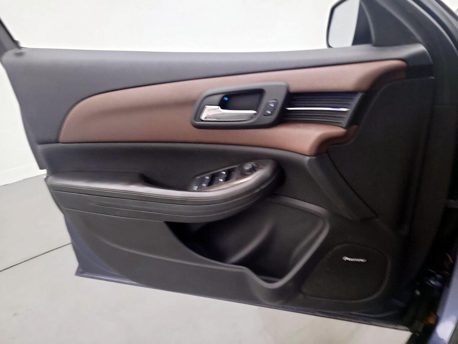 Thumbnail: 2014 Chevrolet Malibu - 12