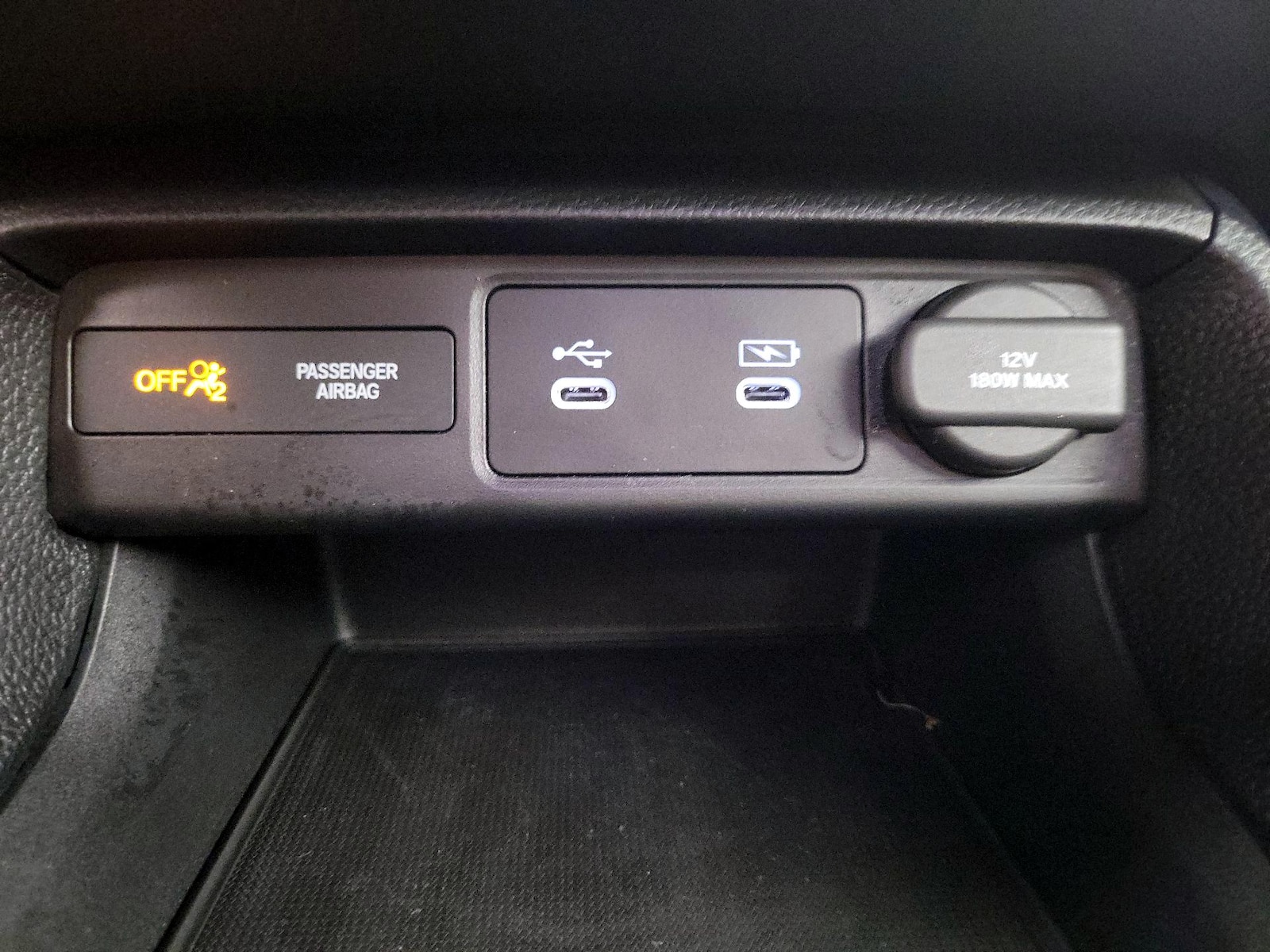 2025 Honda Civic Hatchback Sport - Photo 19